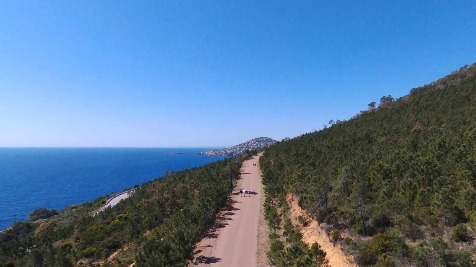Hiking in Chambre d'hôtes La Potinière