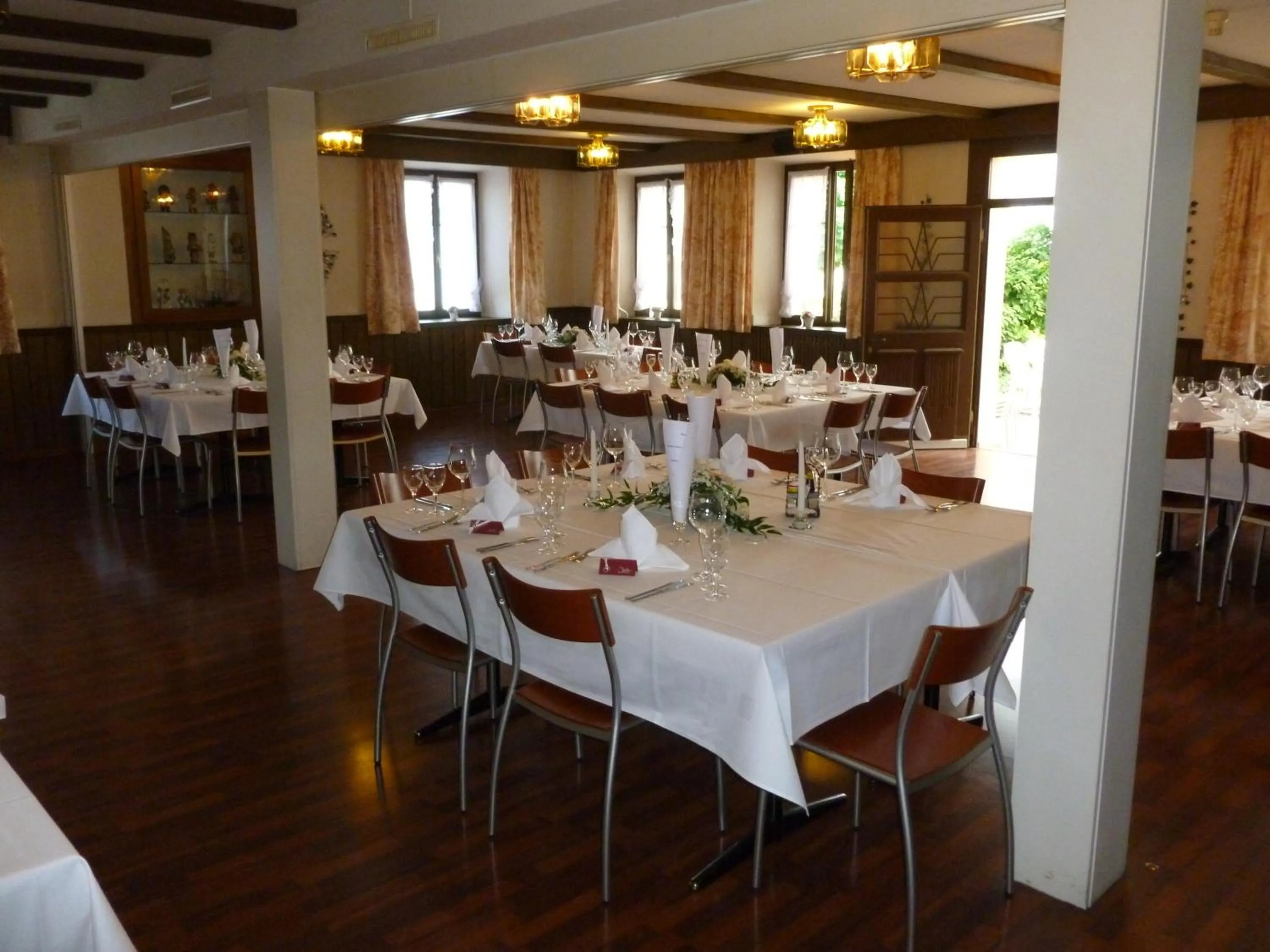Banquet/Function facilities in Hotel Restaurant Schiff