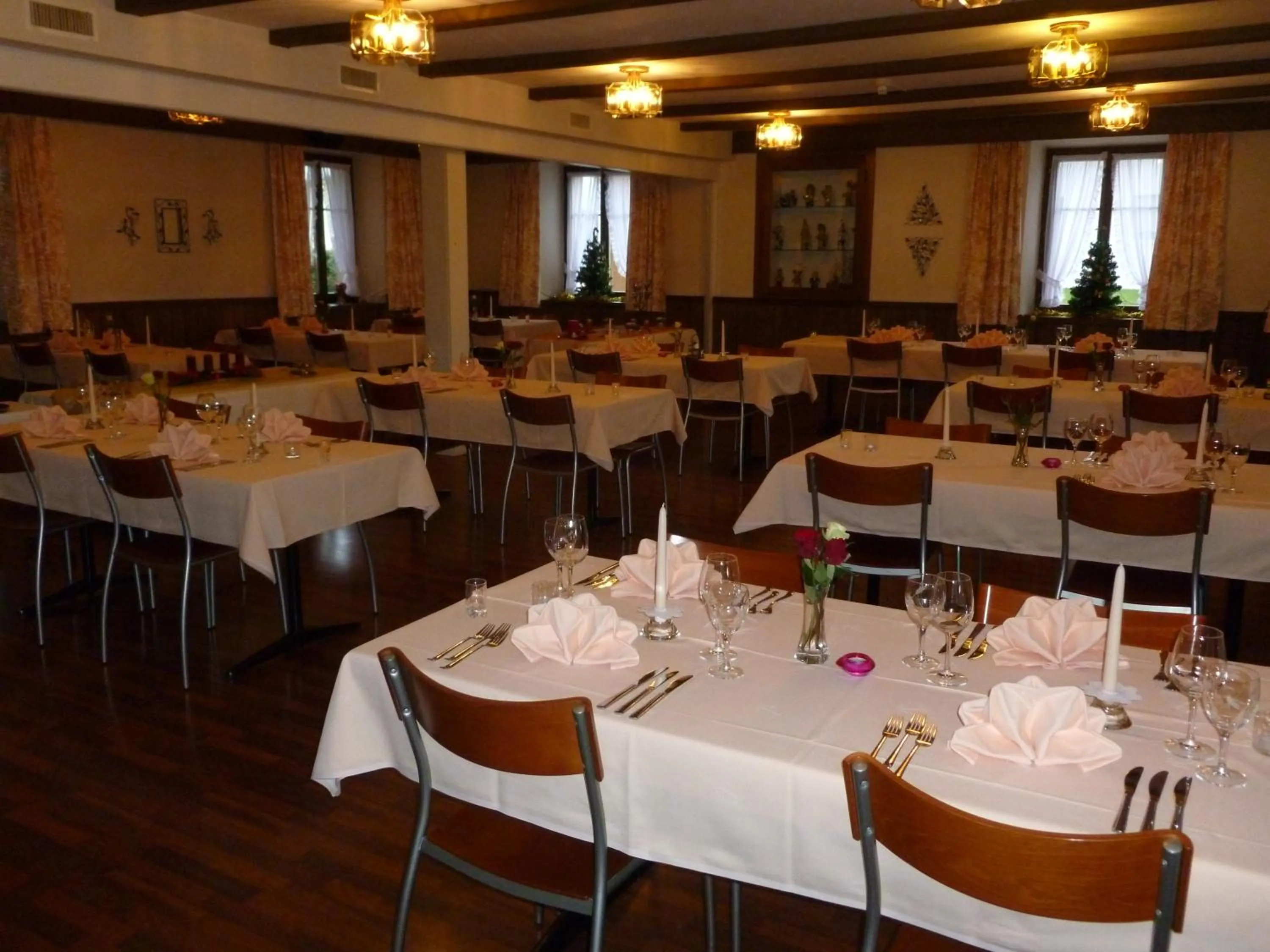 Restaurant/places to eat in Hotel Restaurant Schiff