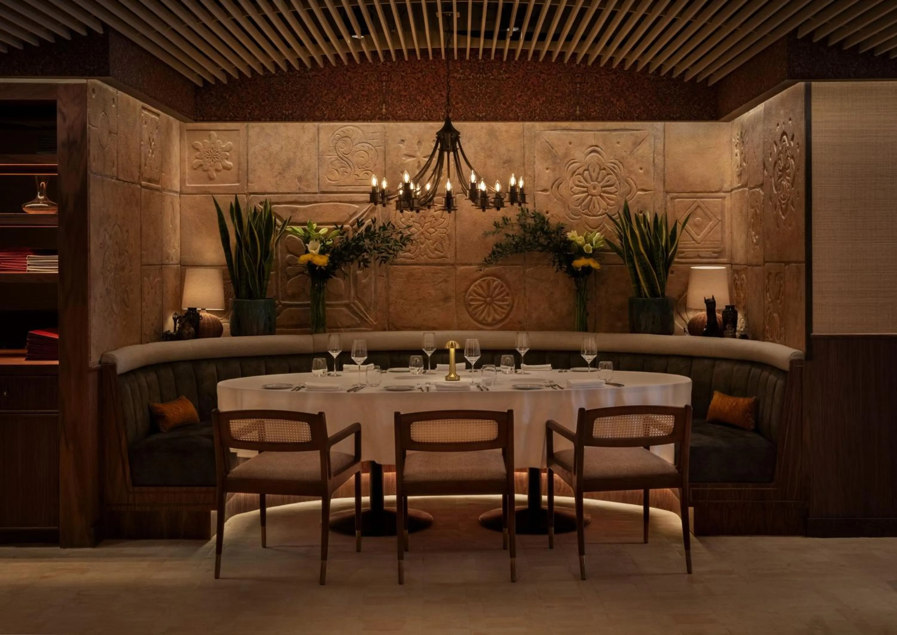 Restaurant/places to eat in Taj 51 Buckingham Gate Suites and Residences