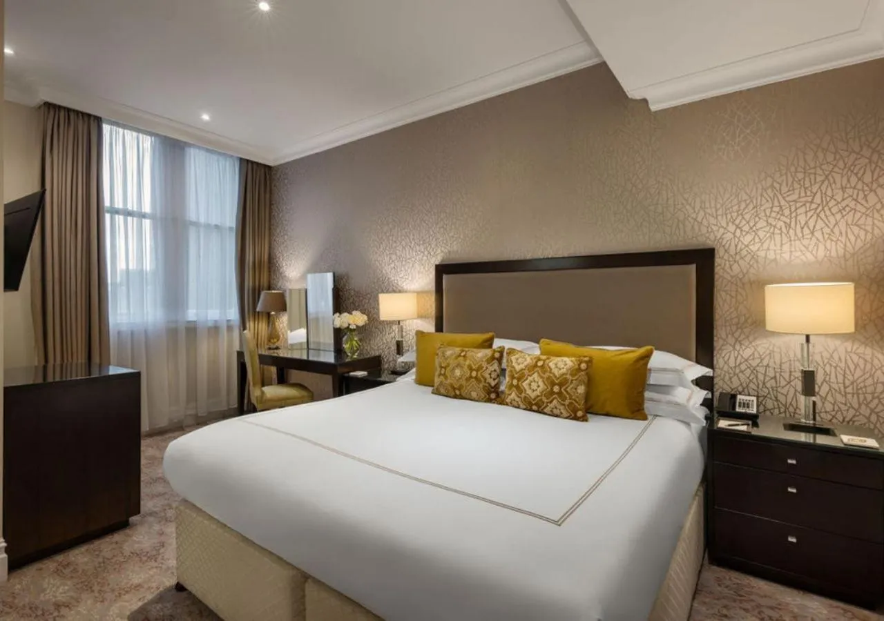 Bed in Taj 51 Buckingham Gate Suites and Residences