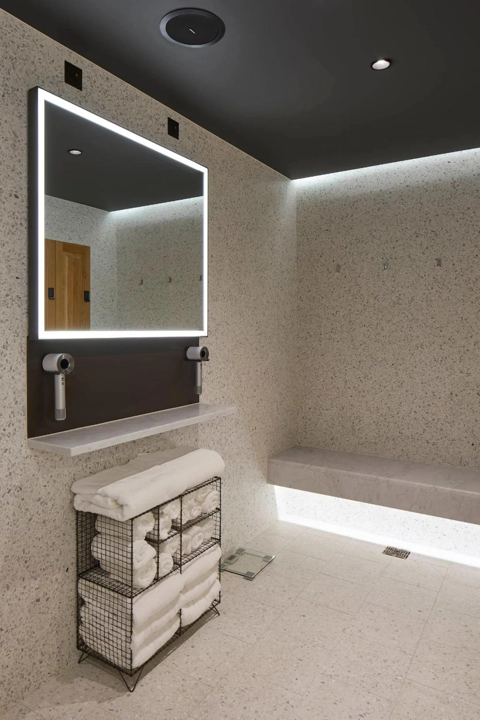 Spa and wellness centre/facilities in Taj 51 Buckingham Gate Suites and Residences