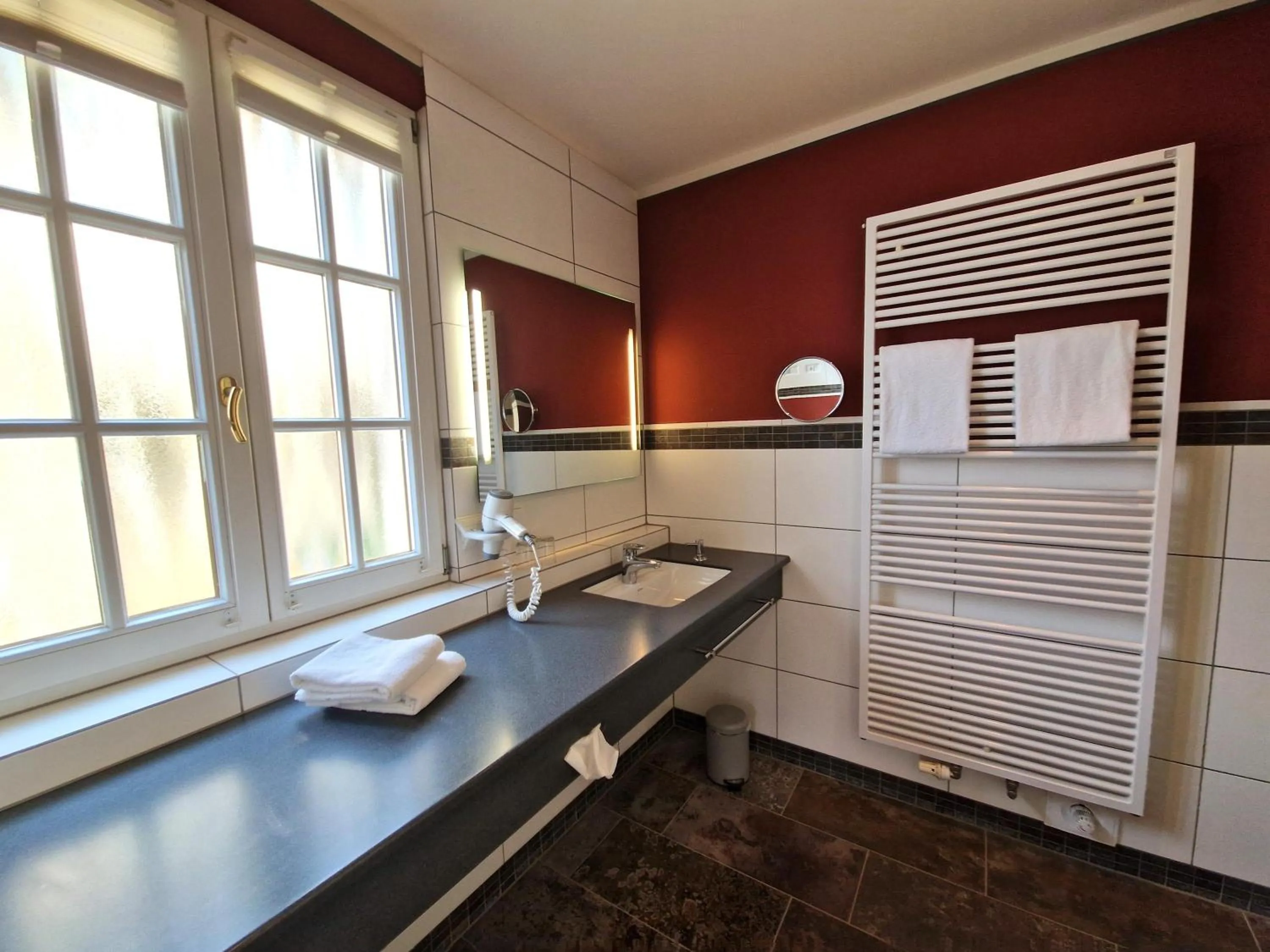 Bathroom in Mosers Blume Relax & Genuss Hotel