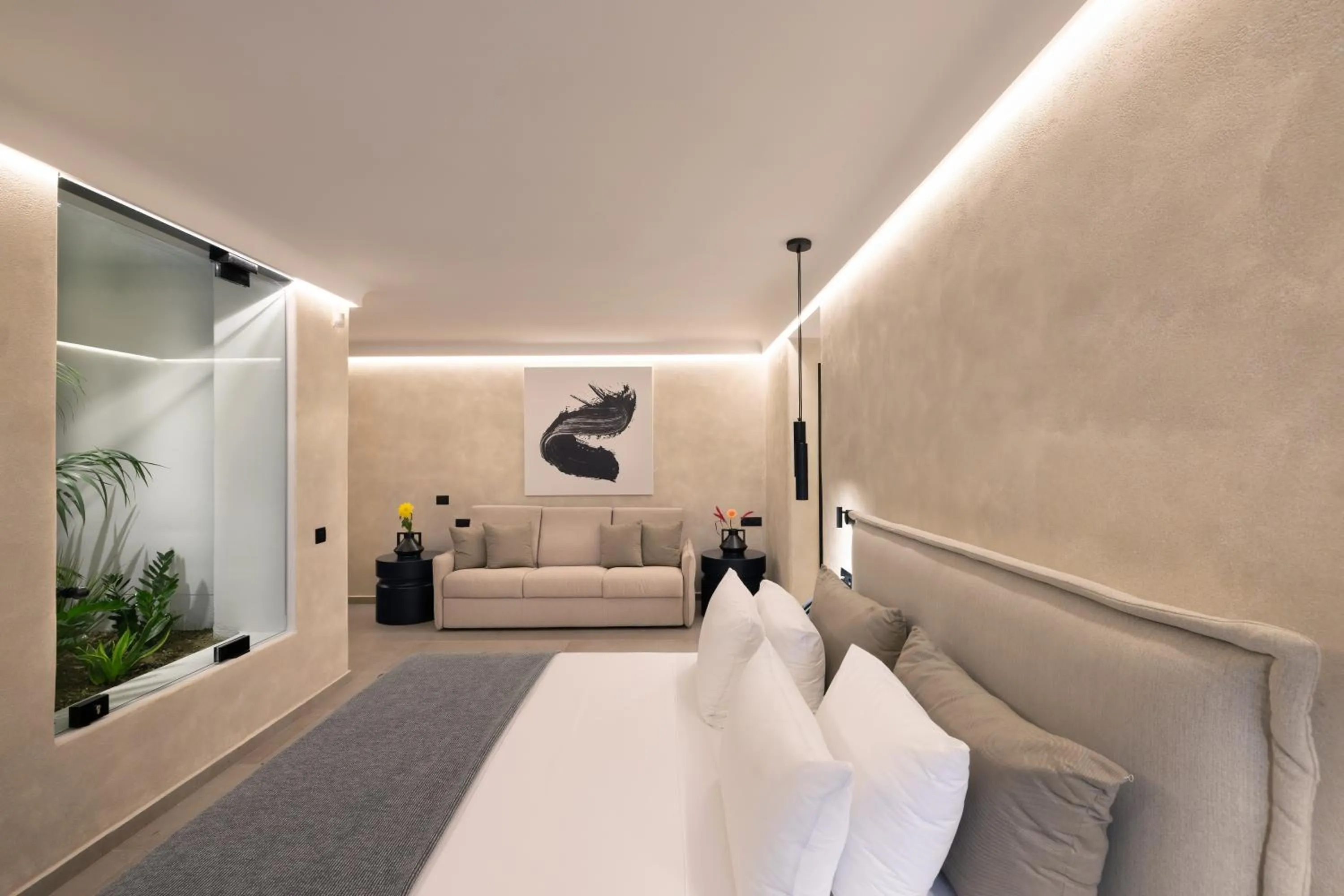 Seating area, Bed in Tropicana Hotel , Suites & Villas Mykonos