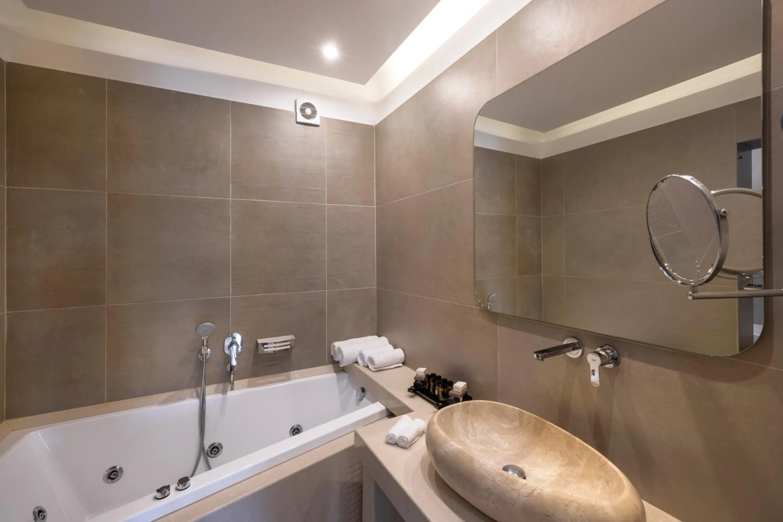 Bathroom in Tropicana Hotel , Suites & Villas Mykonos