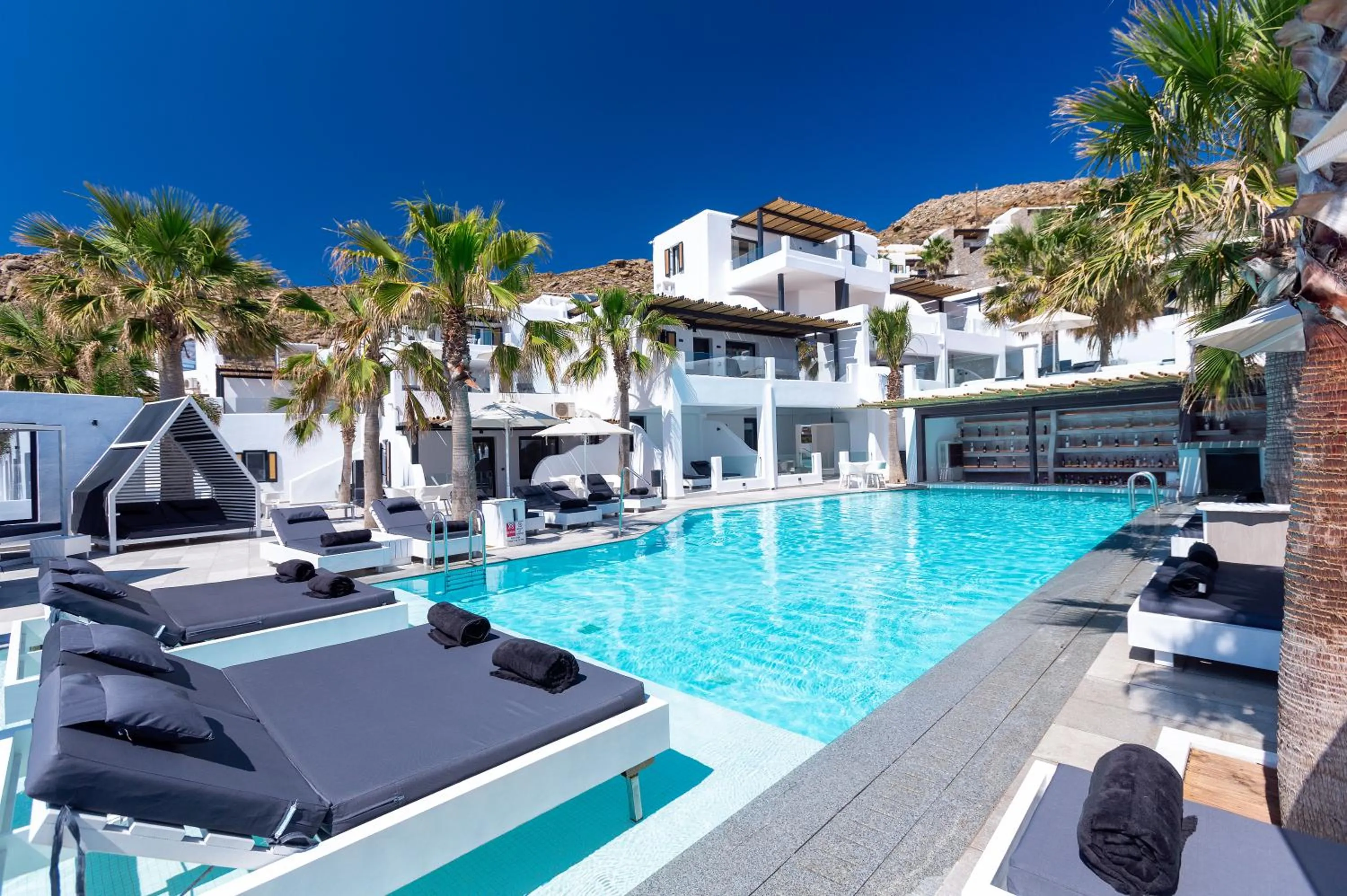 Property building in Tropicana Hotel , Suites & Villas Mykonos