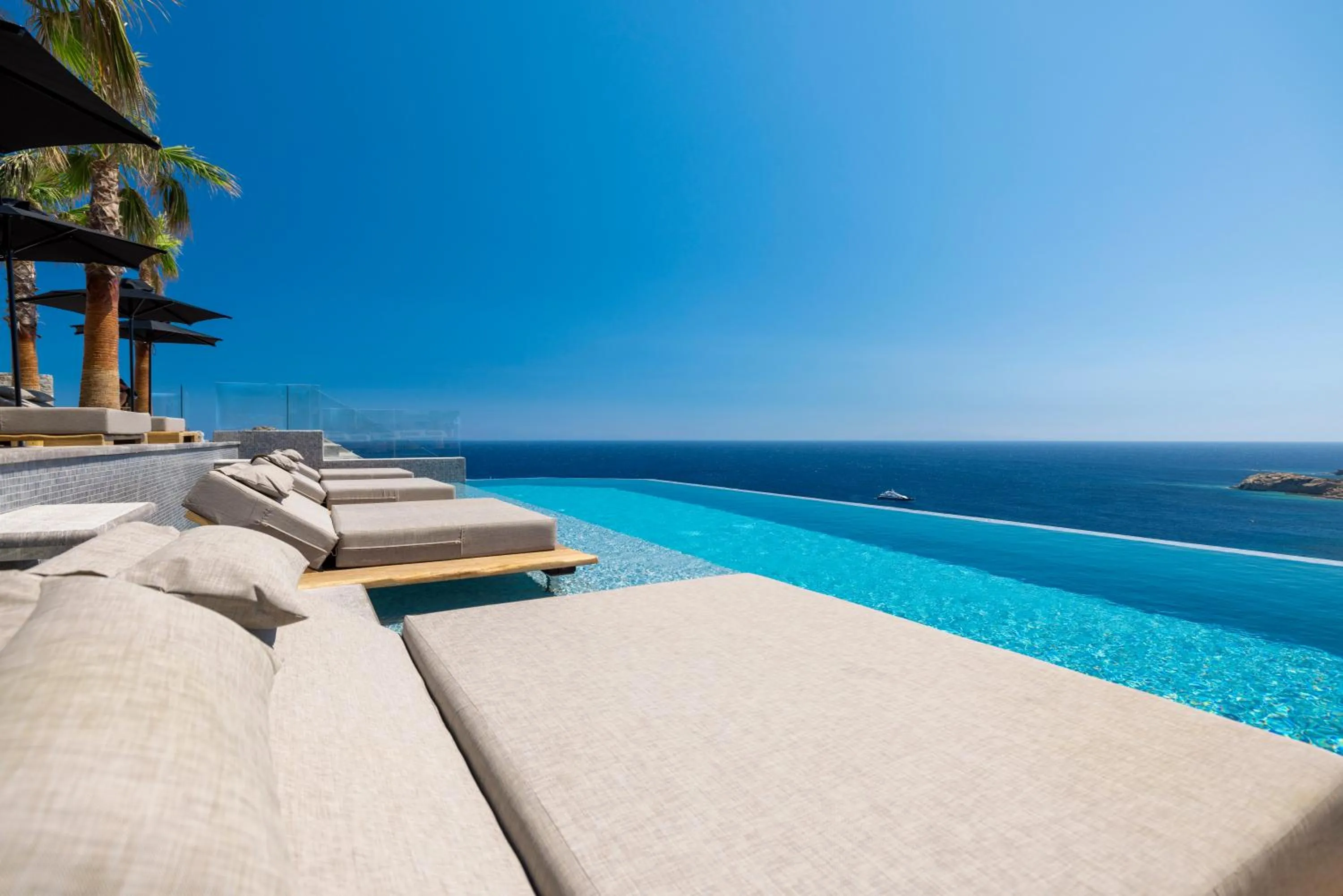 Sea view in Tropicana Hotel , Suites & Villas Mykonos