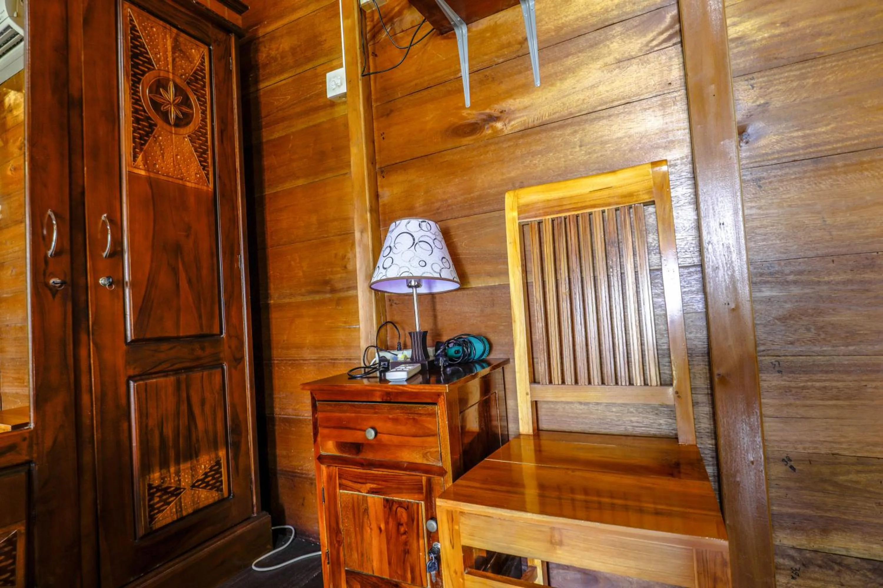 Property building in Swan Beach Inn