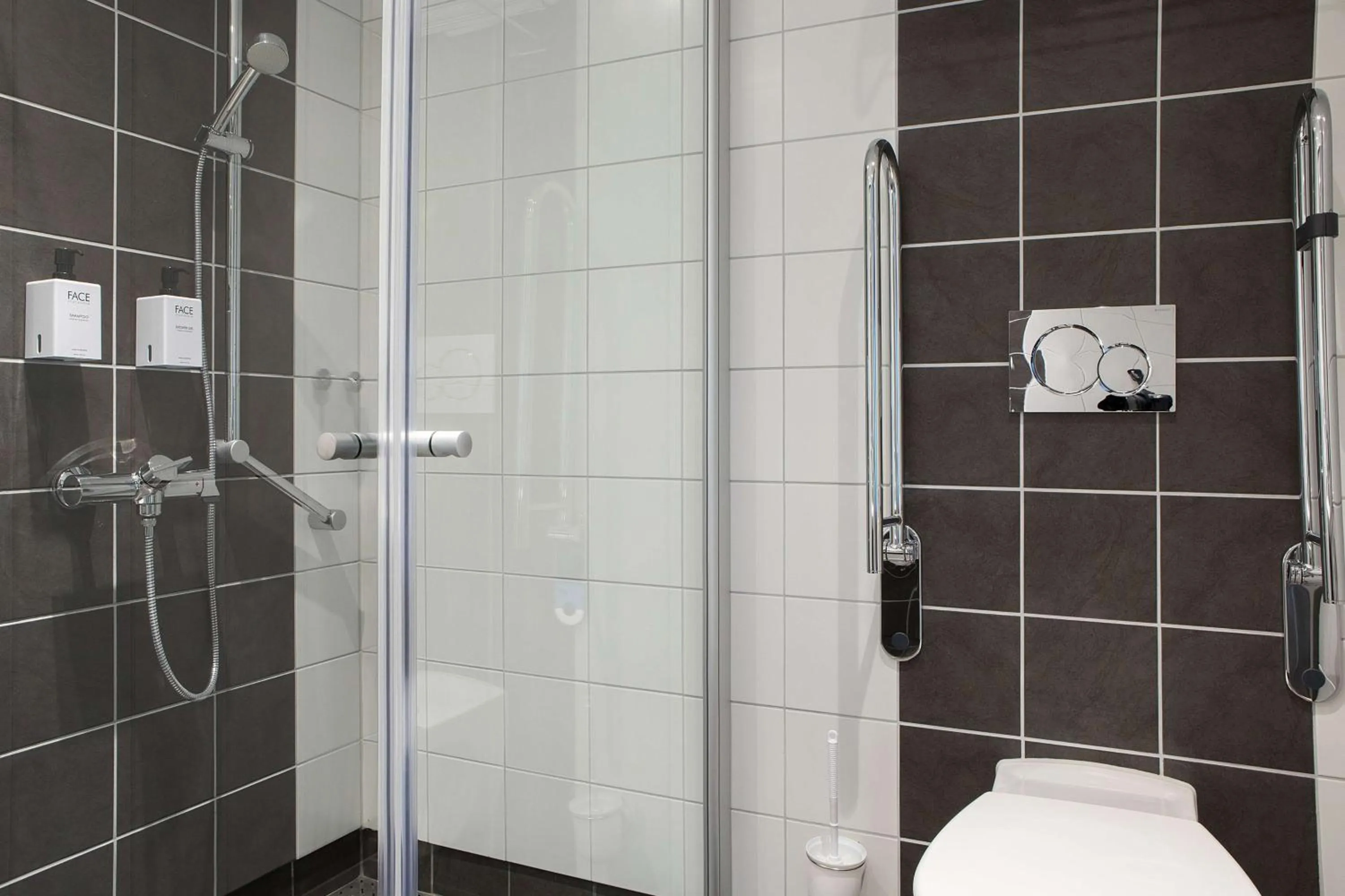 Bedroom in Scandic Brennemoen