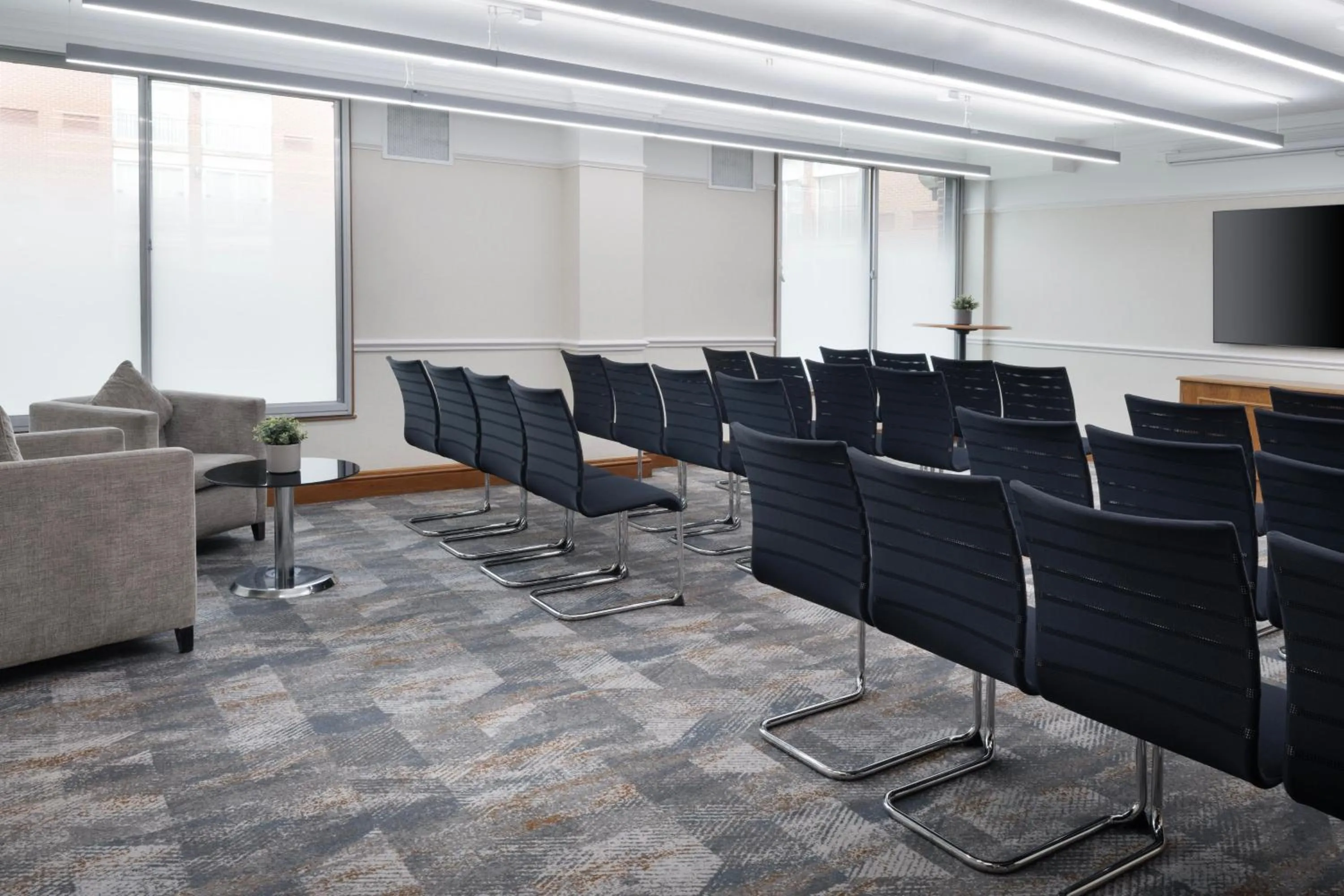 Meeting/conference room in Delta Hotels by Marriott Heathrow Windsor