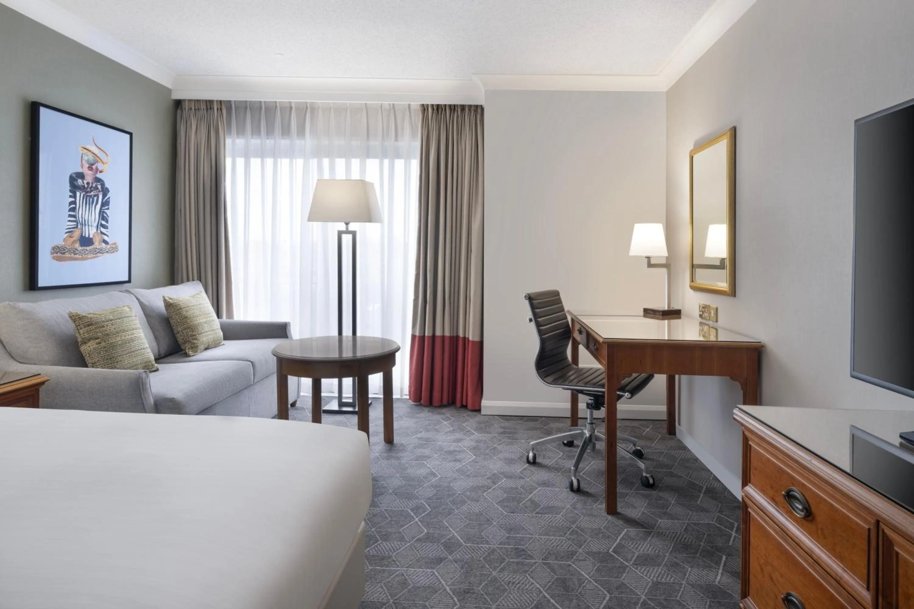 Photo of the whole room, Bed in Delta Hotels by Marriott Heathrow Windsor