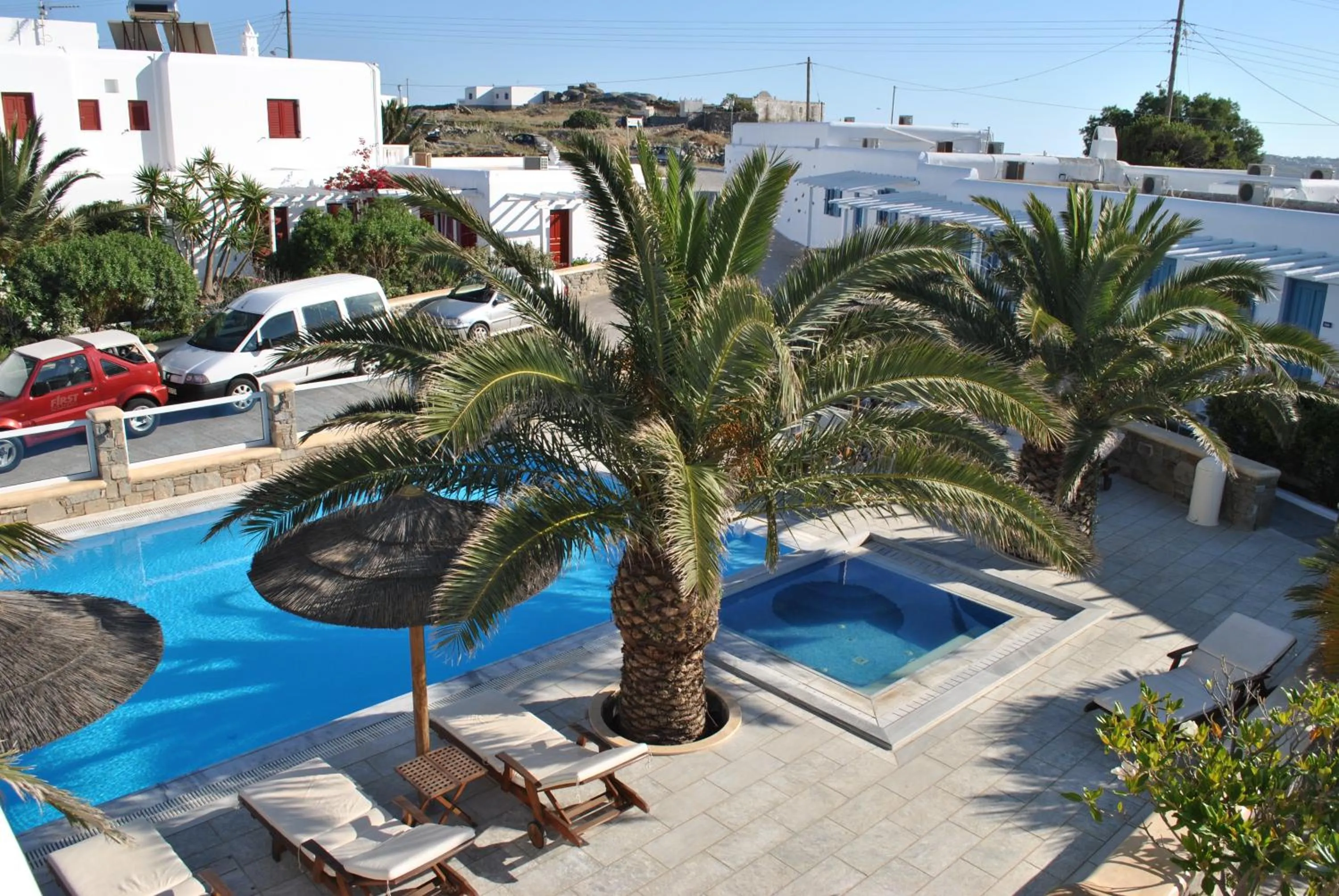 Swimming pool in Petinaros Hotel