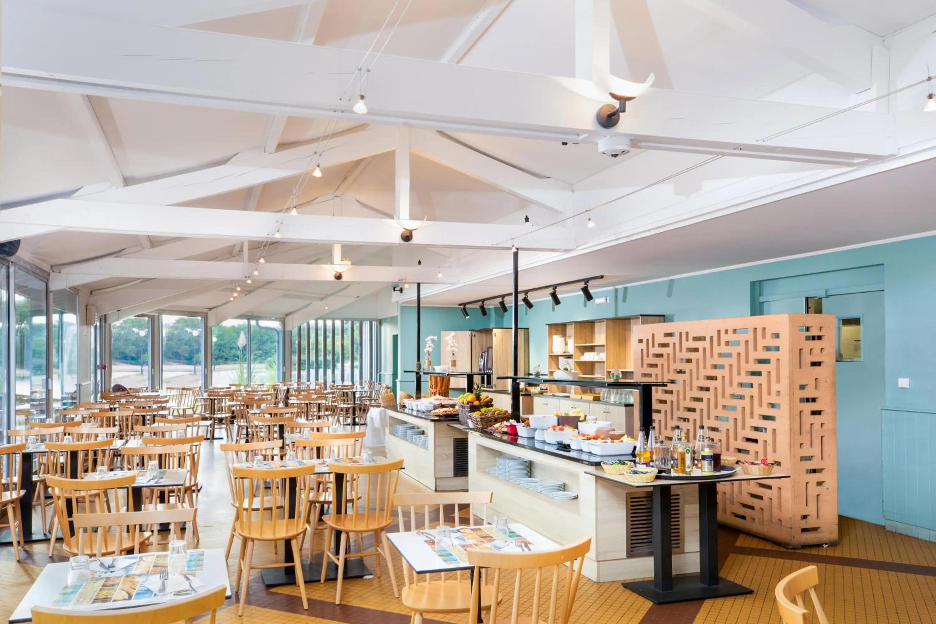 Restaurant/places to eat in SOWELL Family Pignada Plage