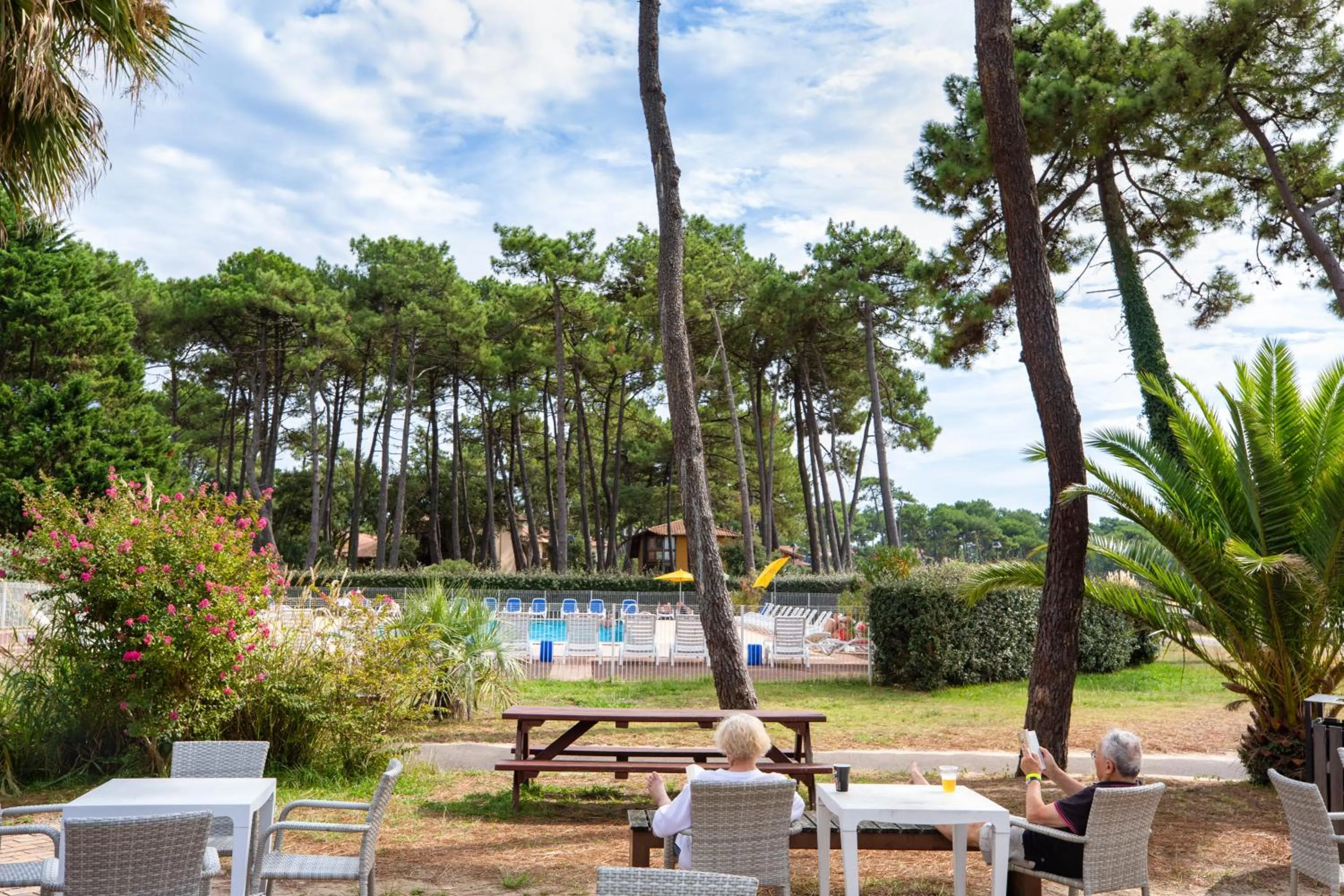 Garden in SOWELL Family Pignada Plage