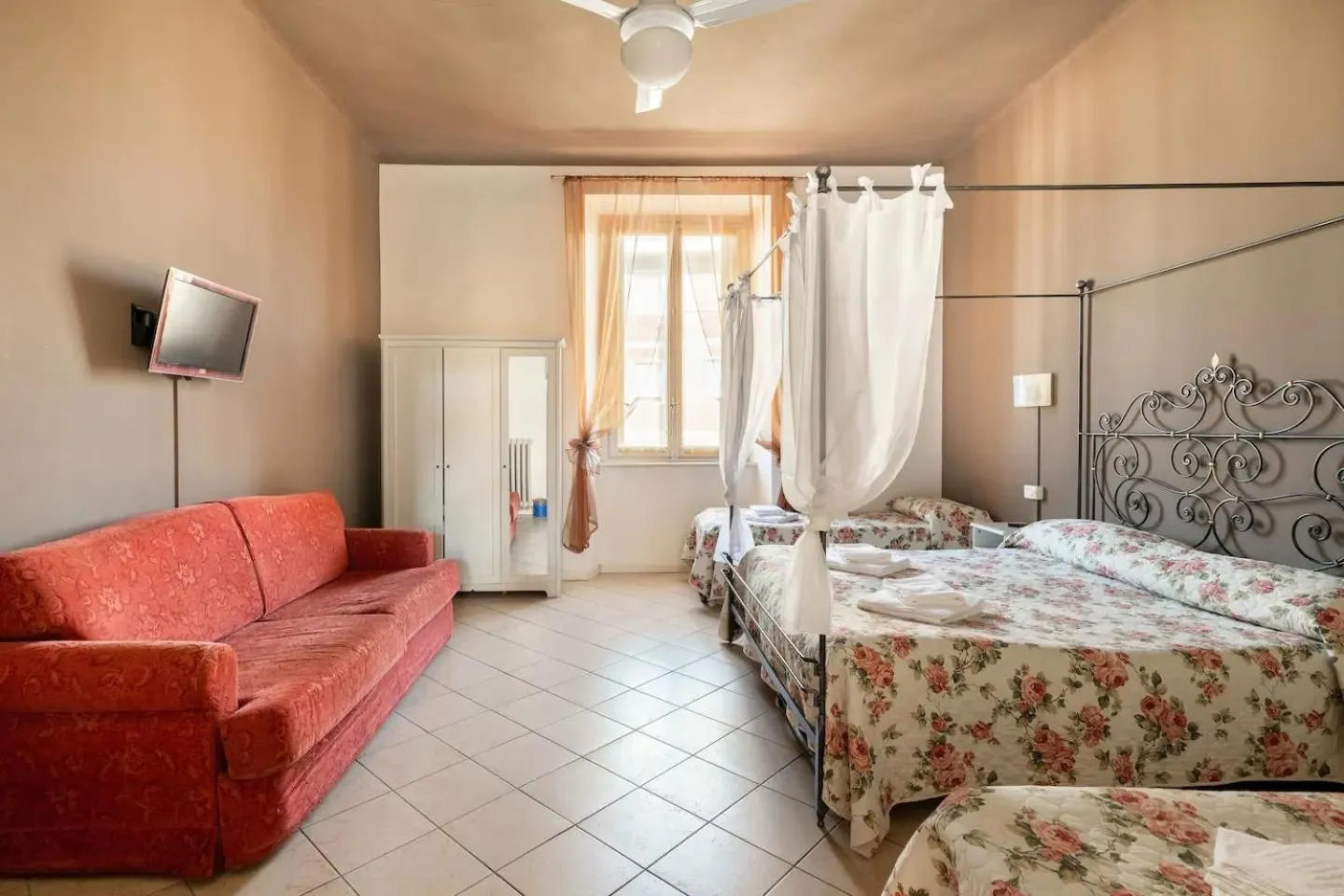 Bed in Stop & Sleep Bergamo