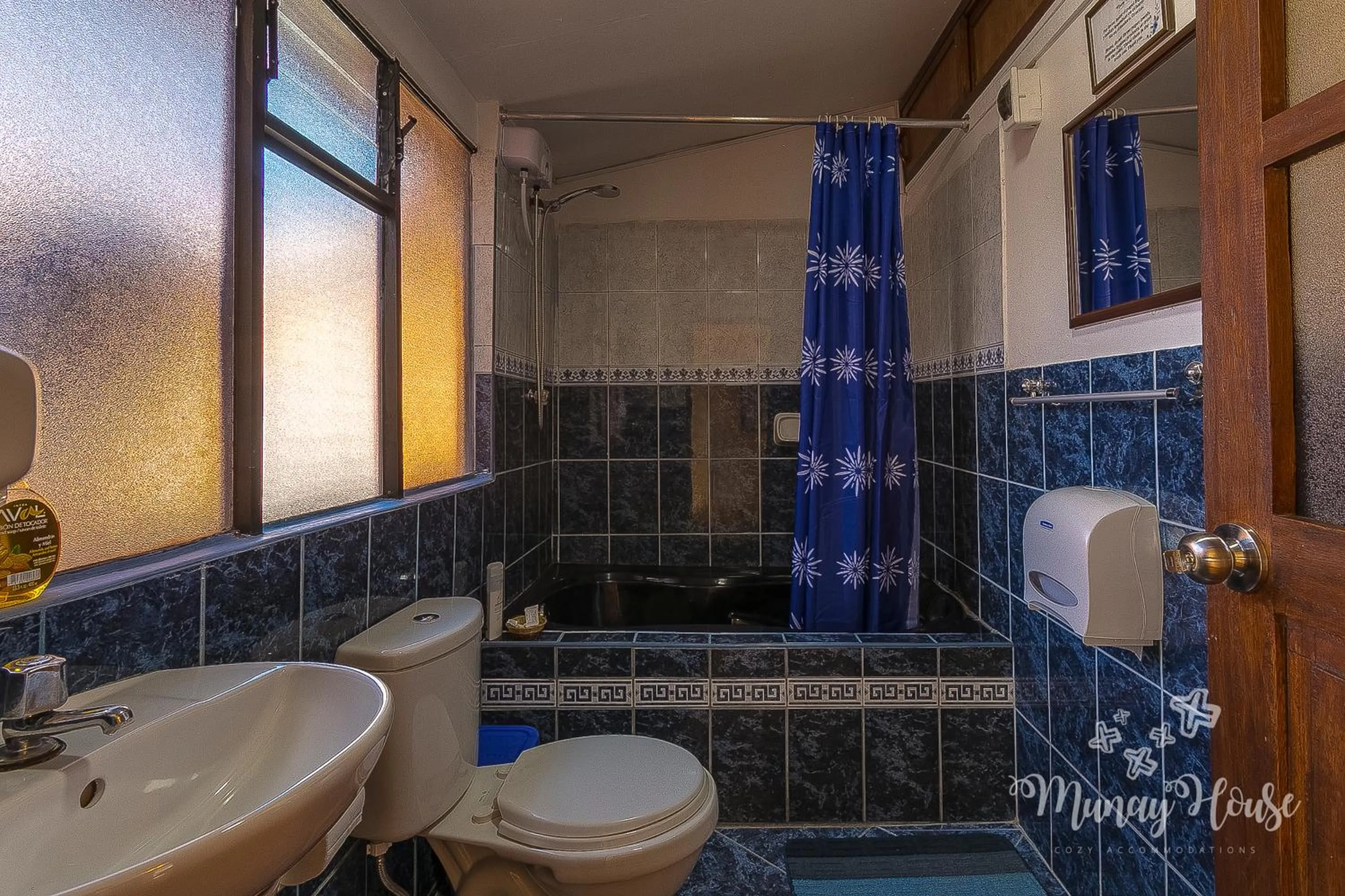 Bathroom in Munay House, apartment in the center of Cusco