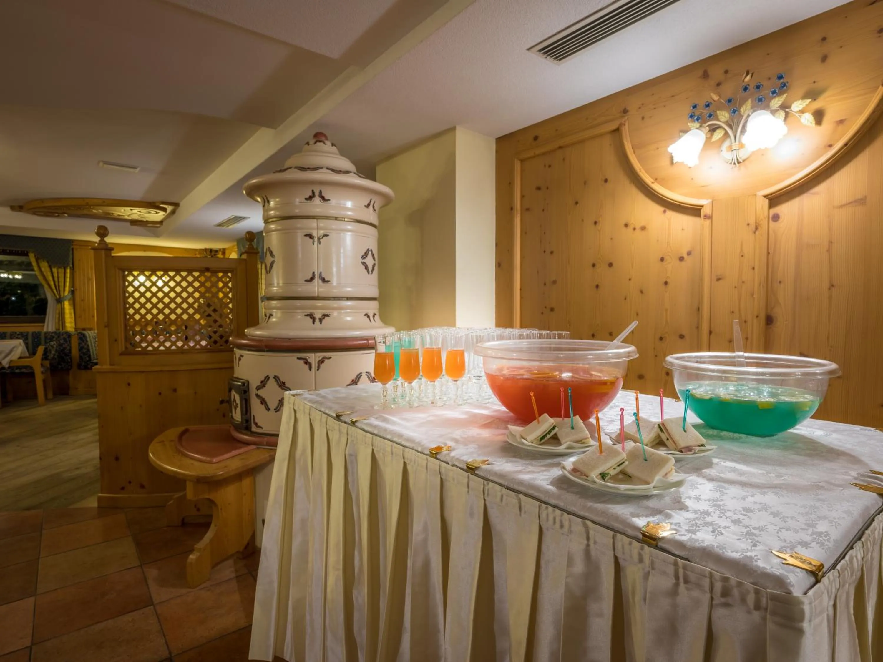 Lounge or bar in Albergo Dimaro Wellness Hotel