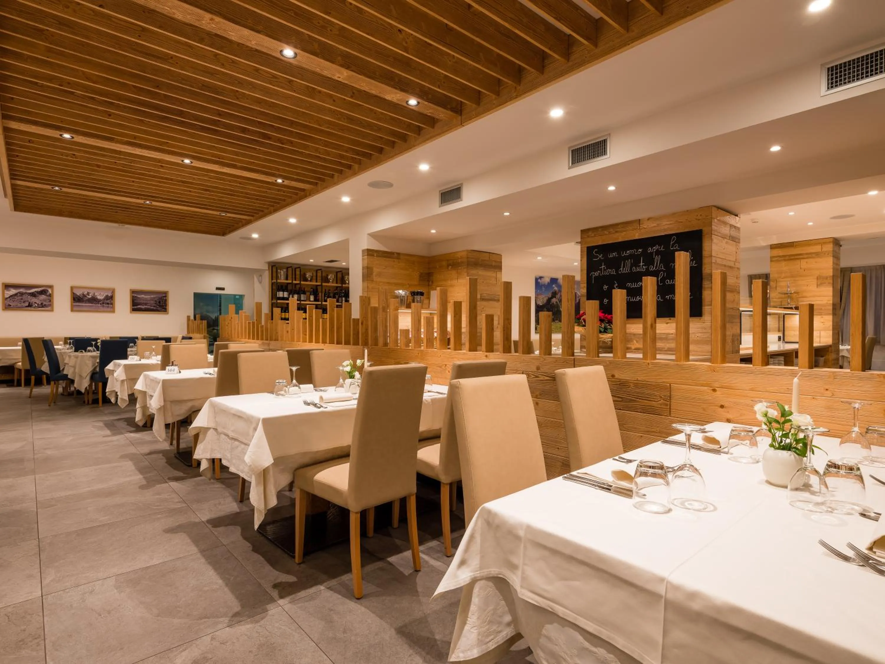 Restaurant/places to eat in Albergo Dimaro Wellness Hotel