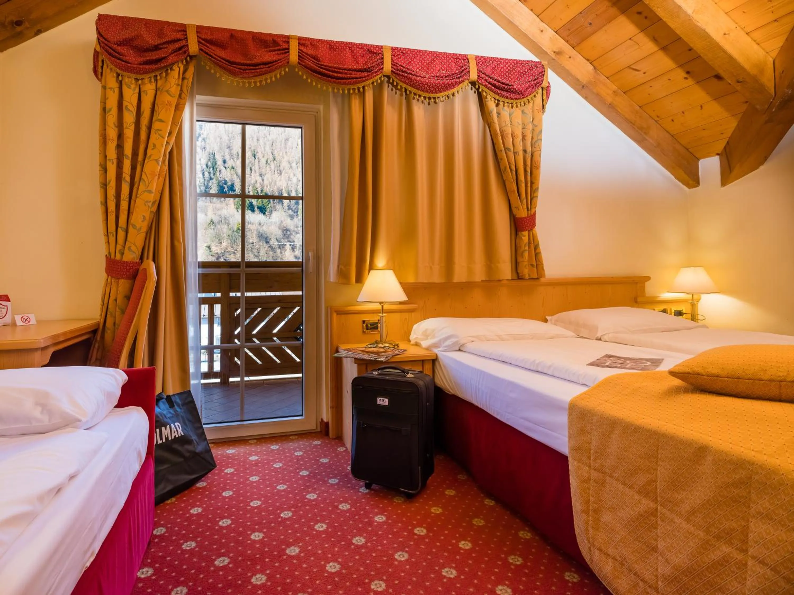 Bed in Albergo Dimaro Wellness Hotel