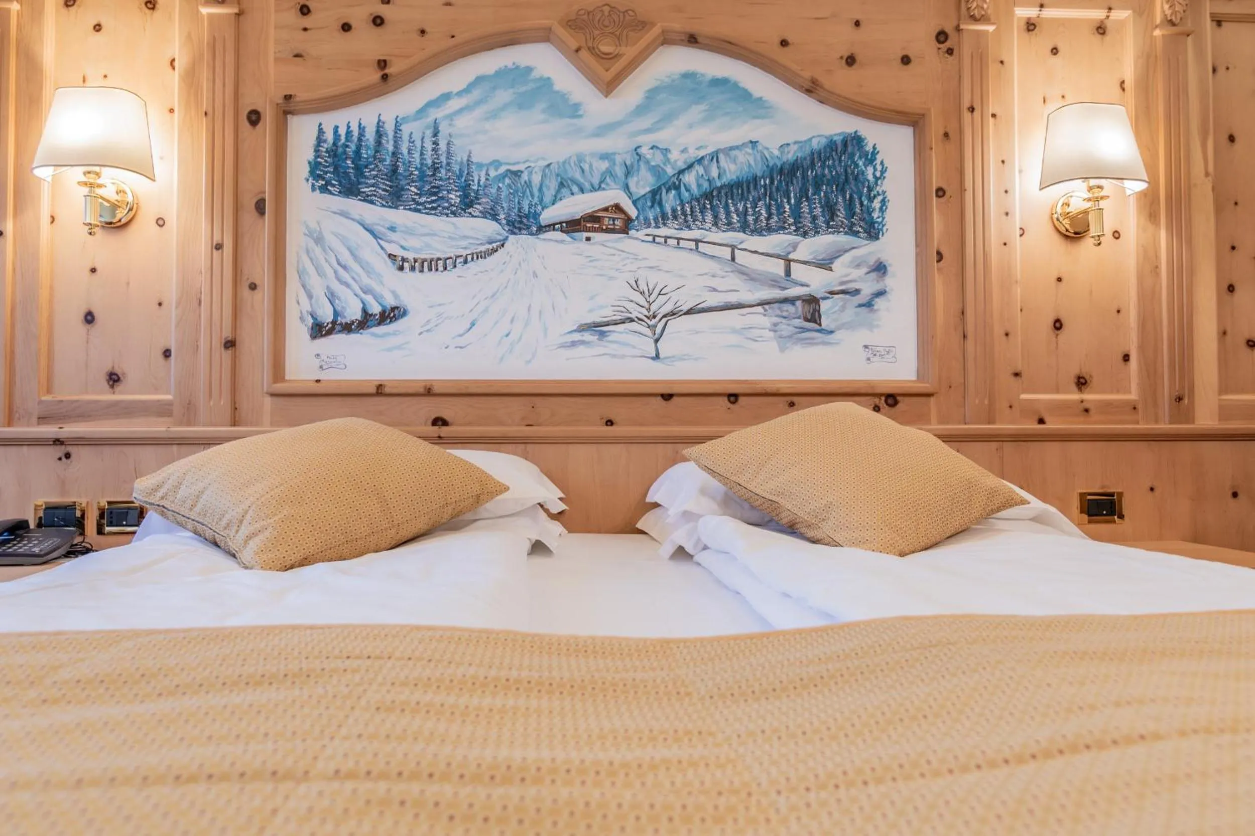 Bed in Albergo Dimaro Wellness Hotel