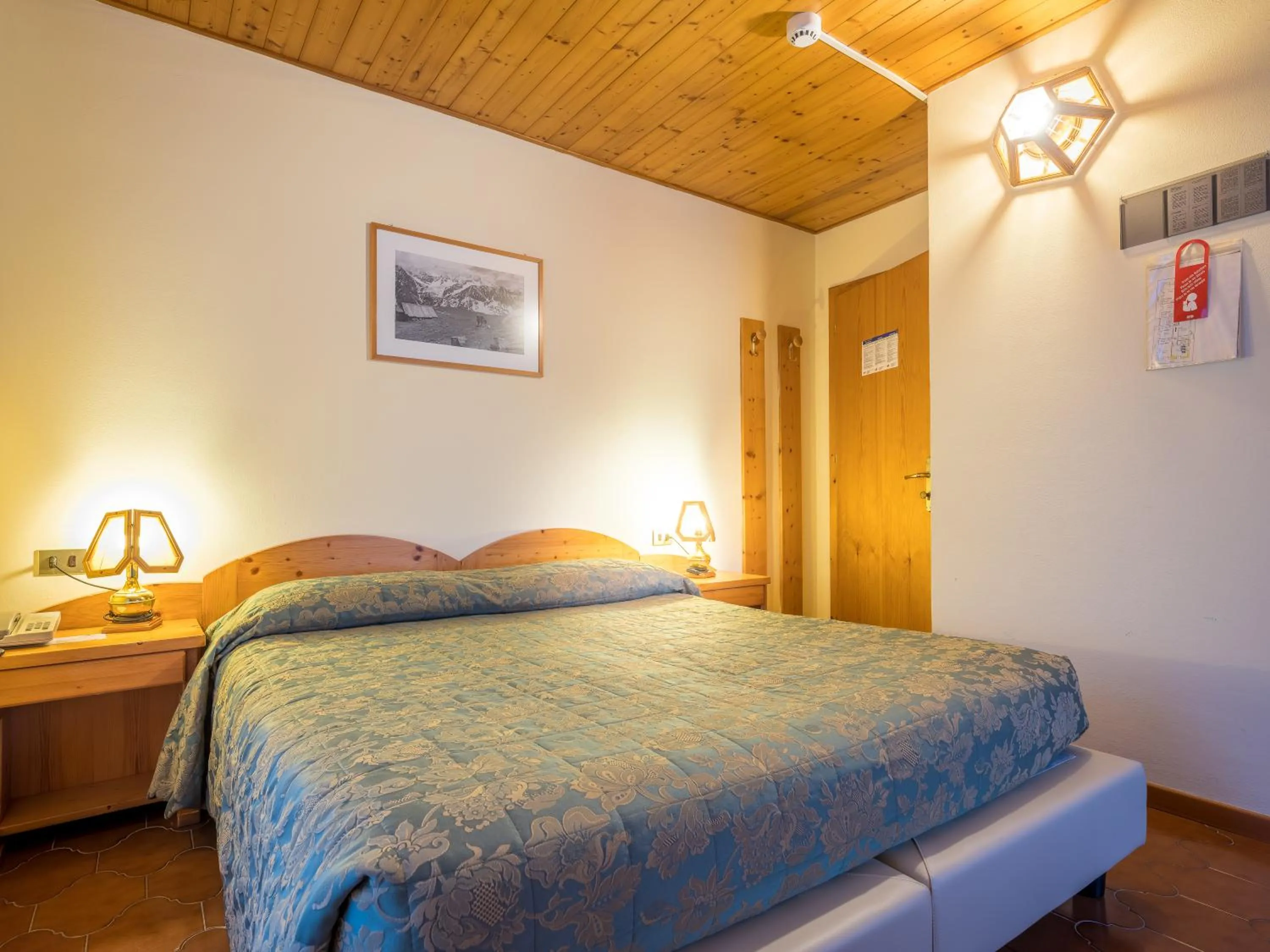 Bed in Albergo Dimaro Wellness Hotel