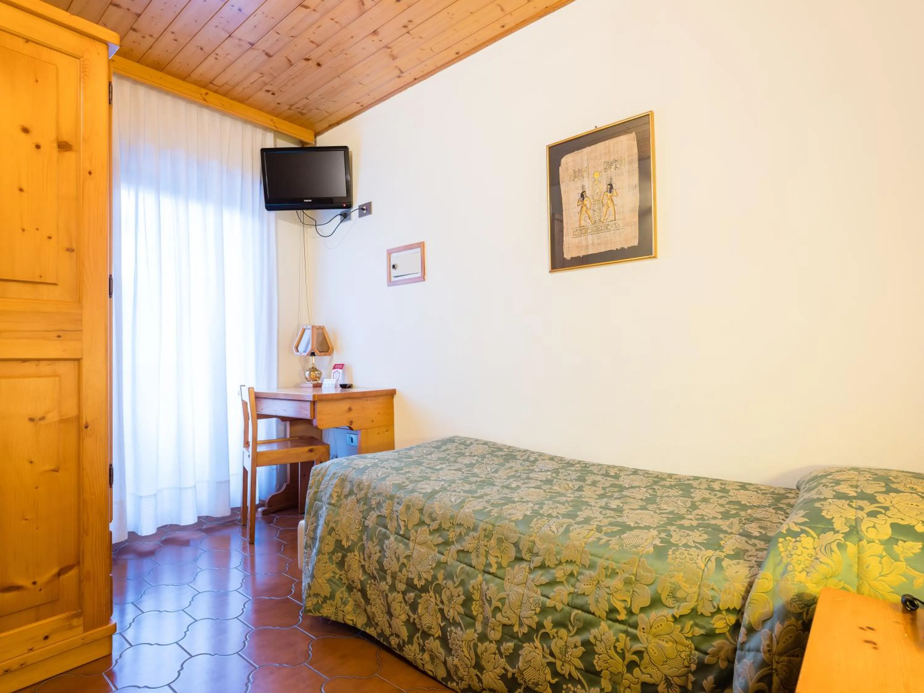 Bedroom, Bed in Albergo Dimaro Wellness Hotel