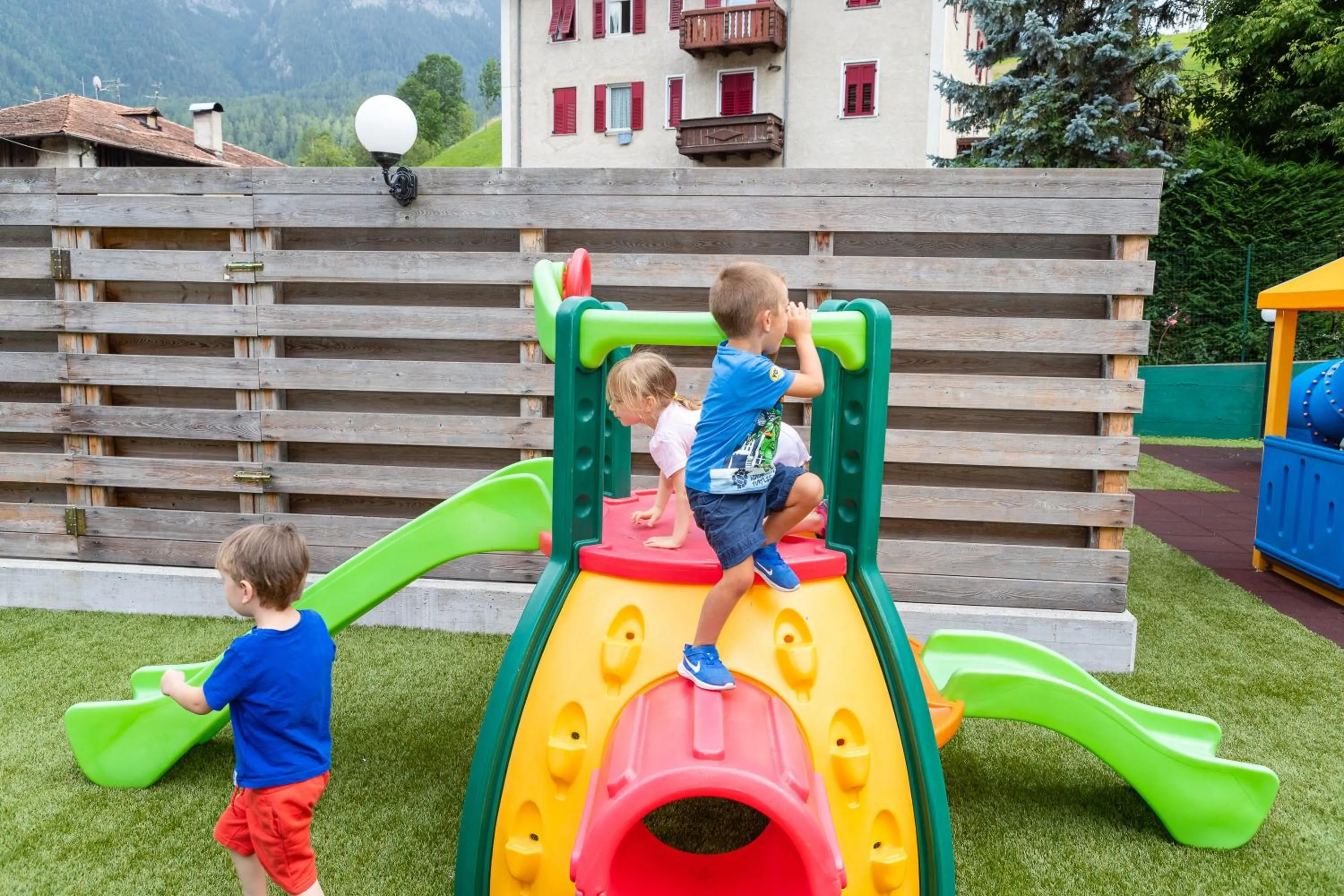 Summer in Albergo Dimaro Wellness Hotel