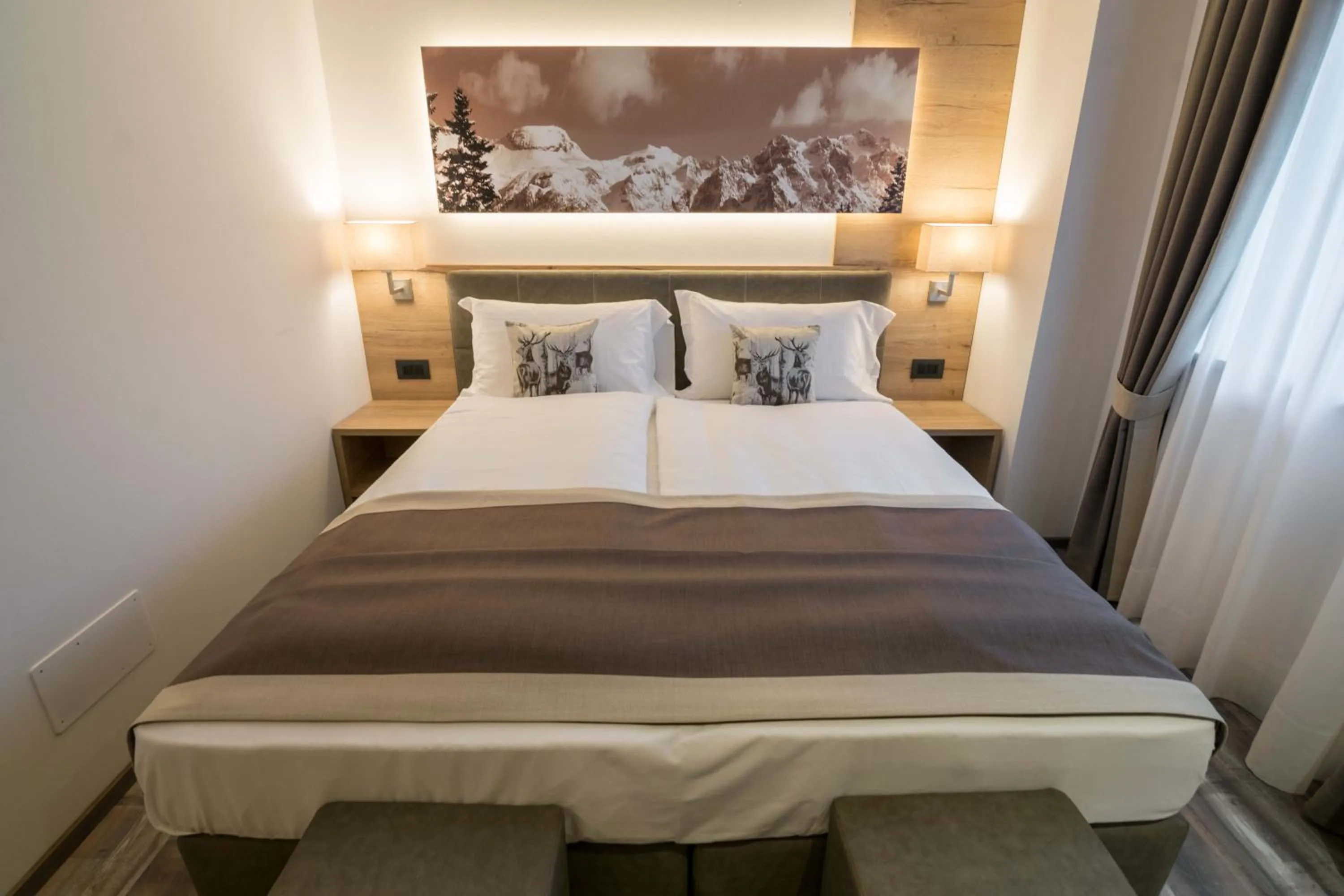Bed in Albergo Dimaro Wellness Hotel