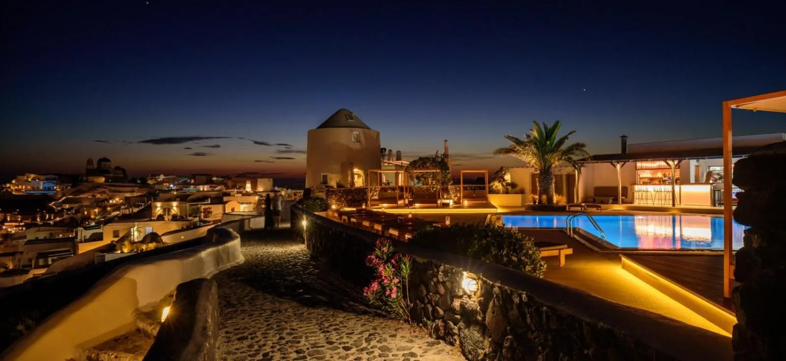 Swimming pool in Strogili