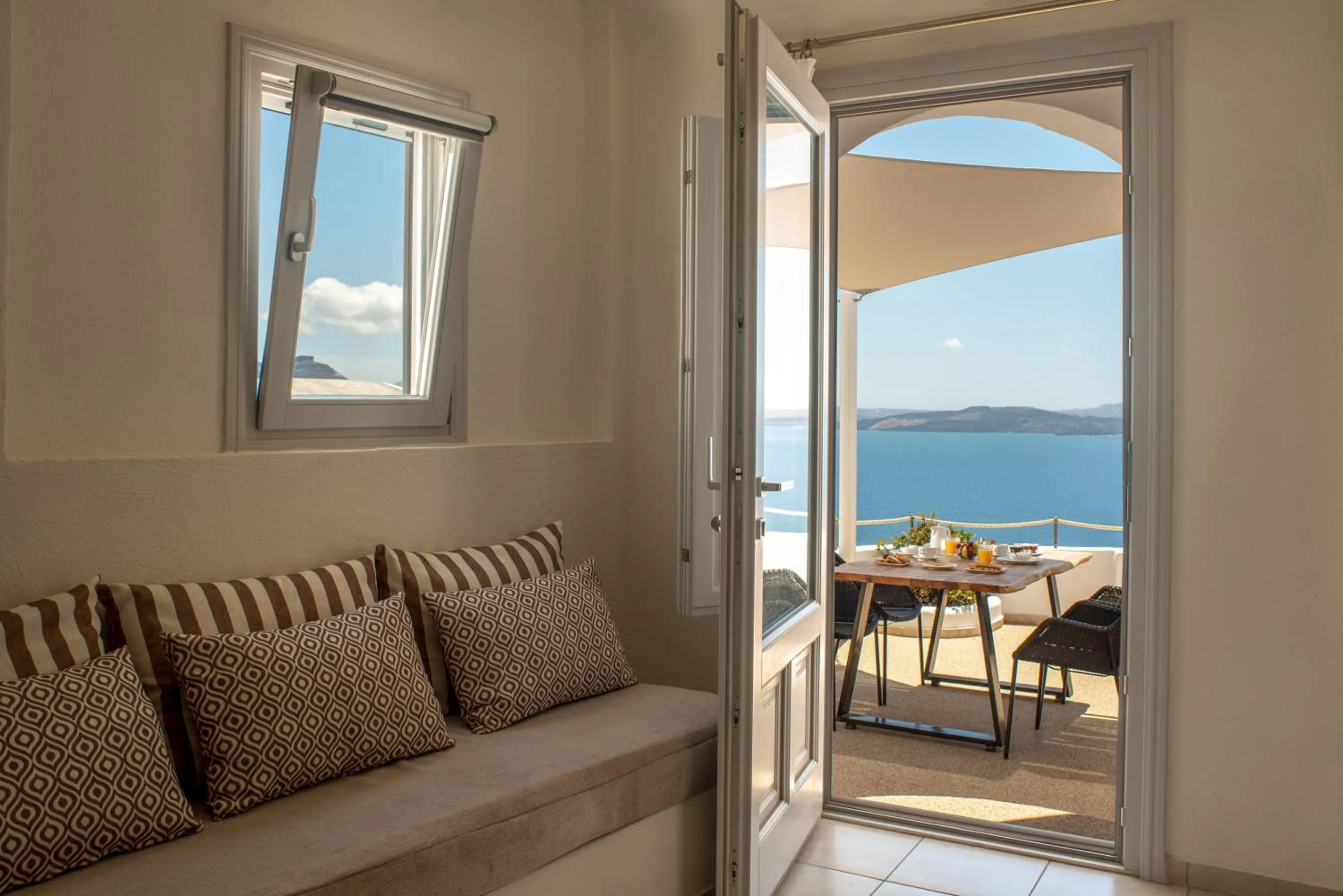 Sea view in Strogili