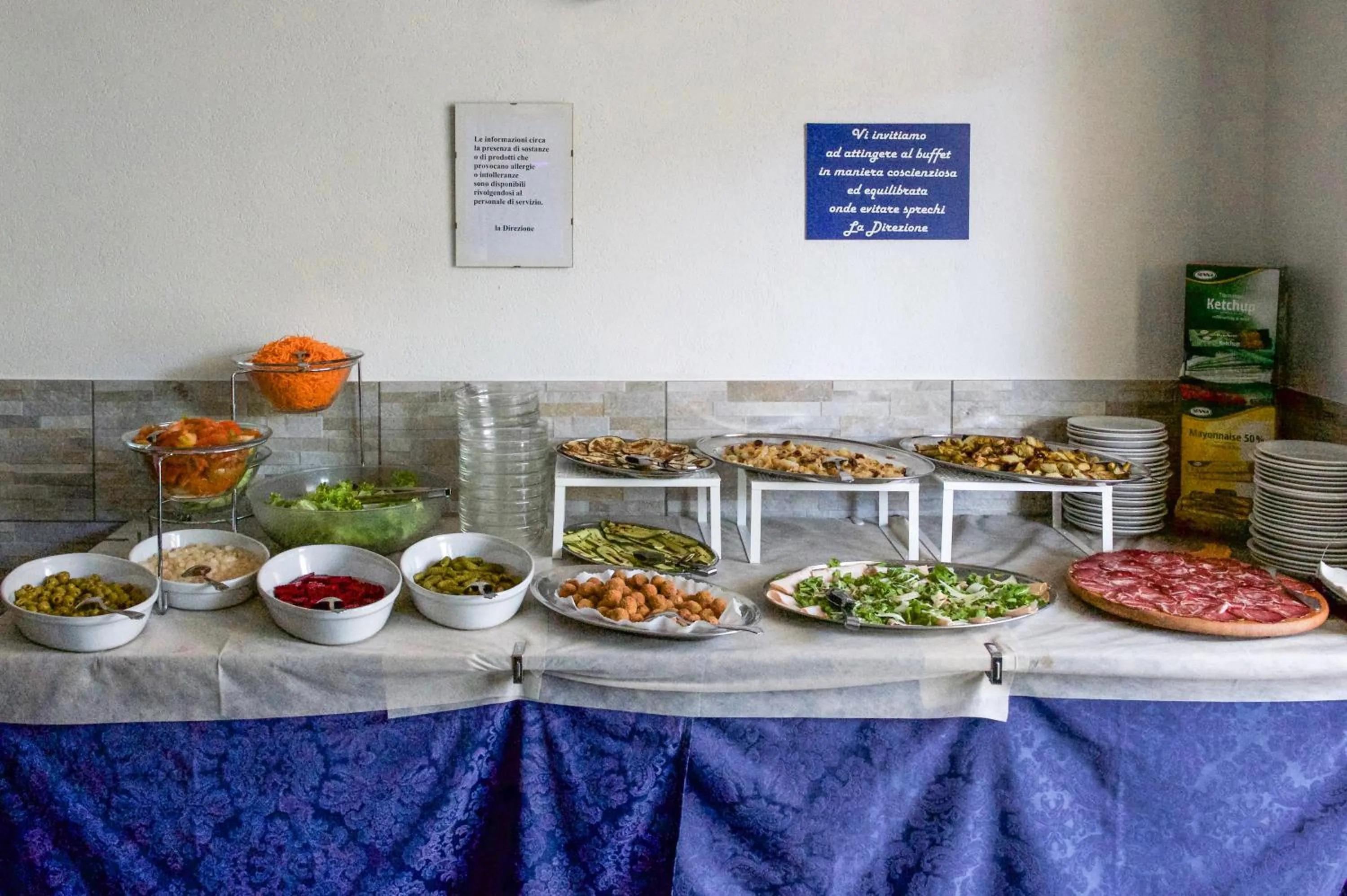 Restaurant/places to eat in Hotel Maris Stella