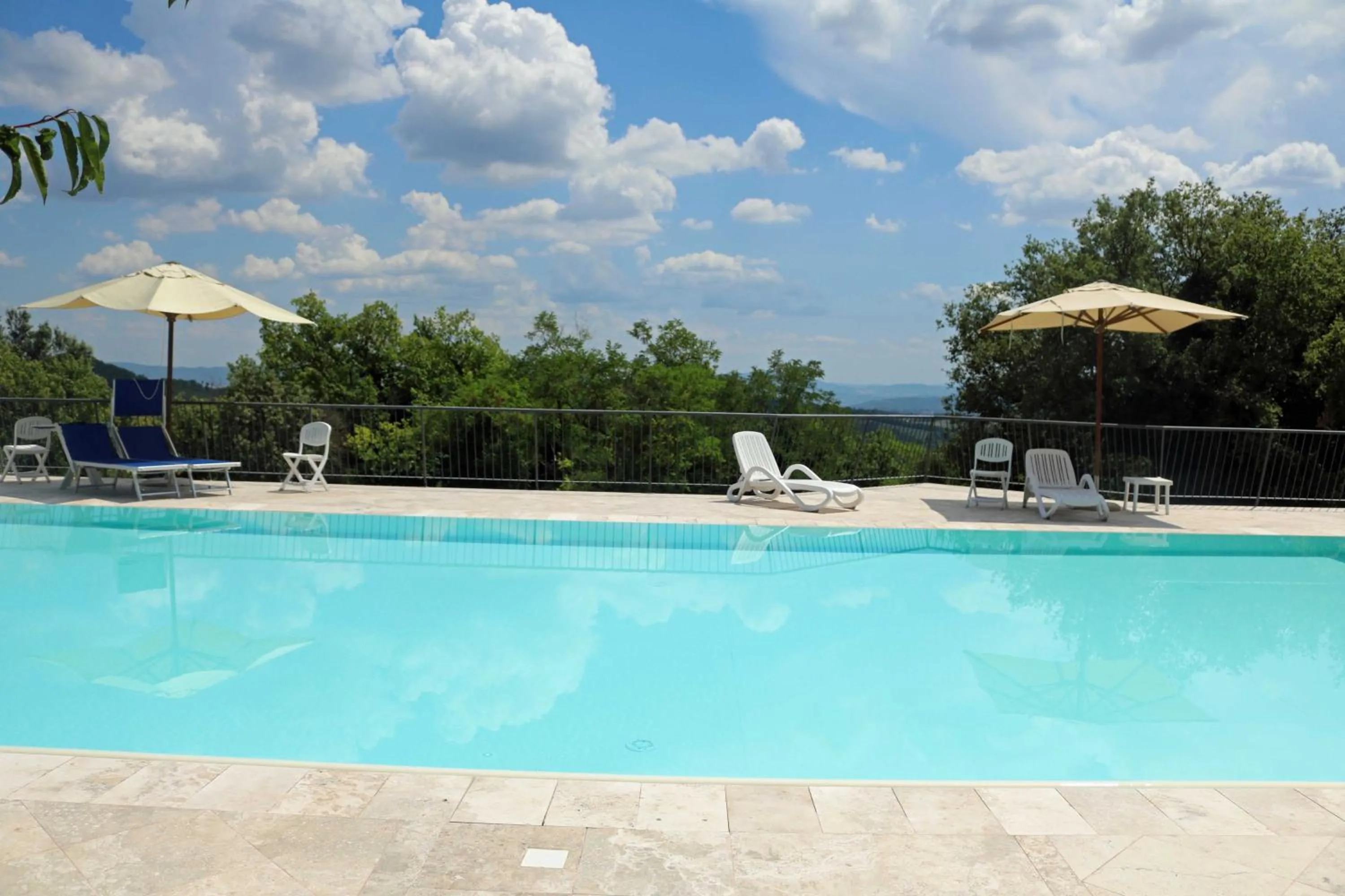 Pool view in Relais Villa Sensano