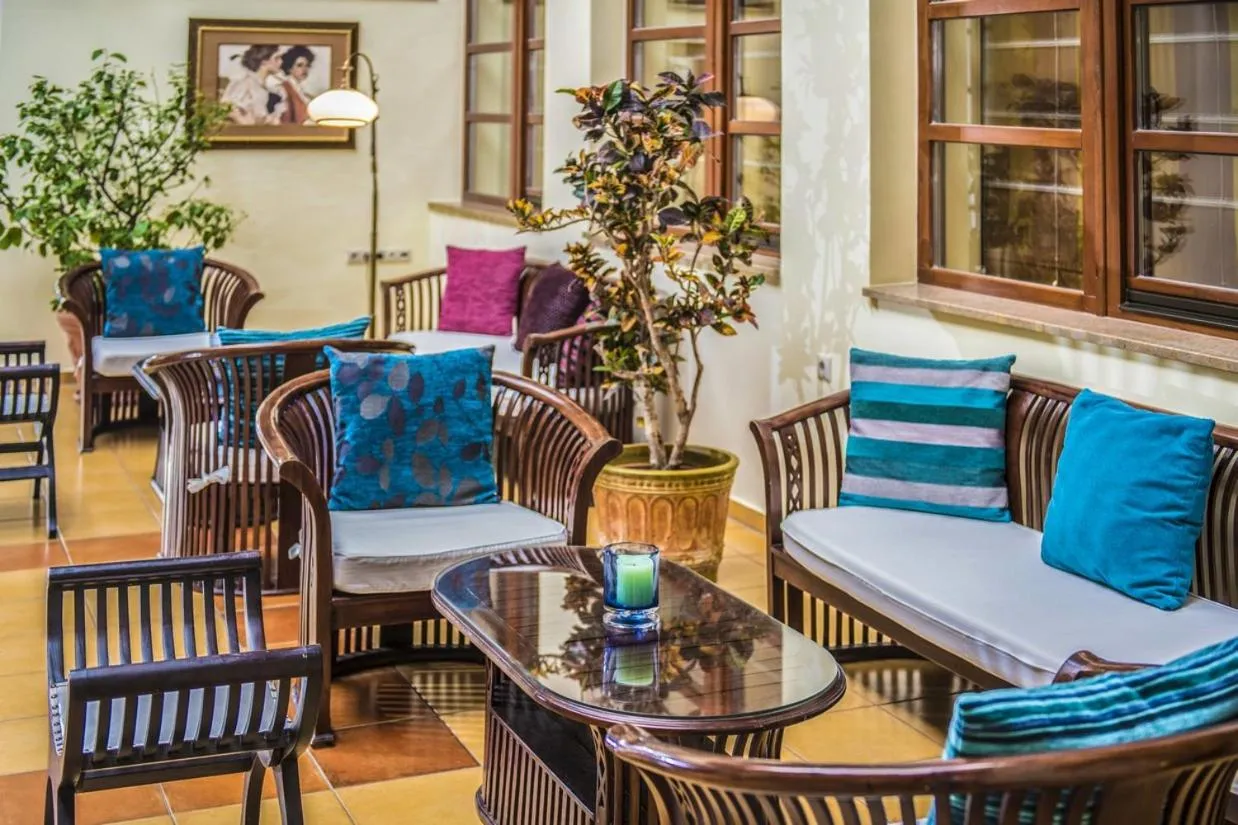 Lobby or reception in Hotel Forest Hills