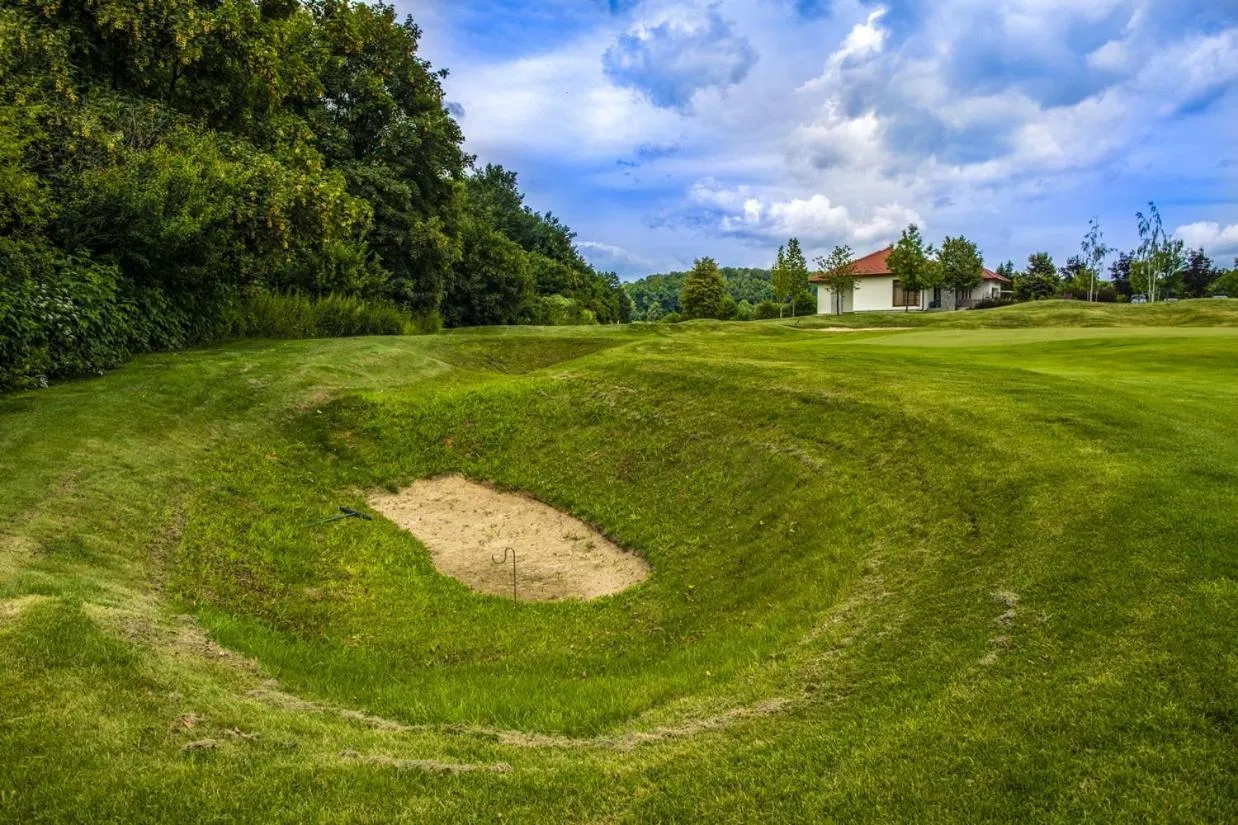 Golfcourse in Hotel Forest Hills