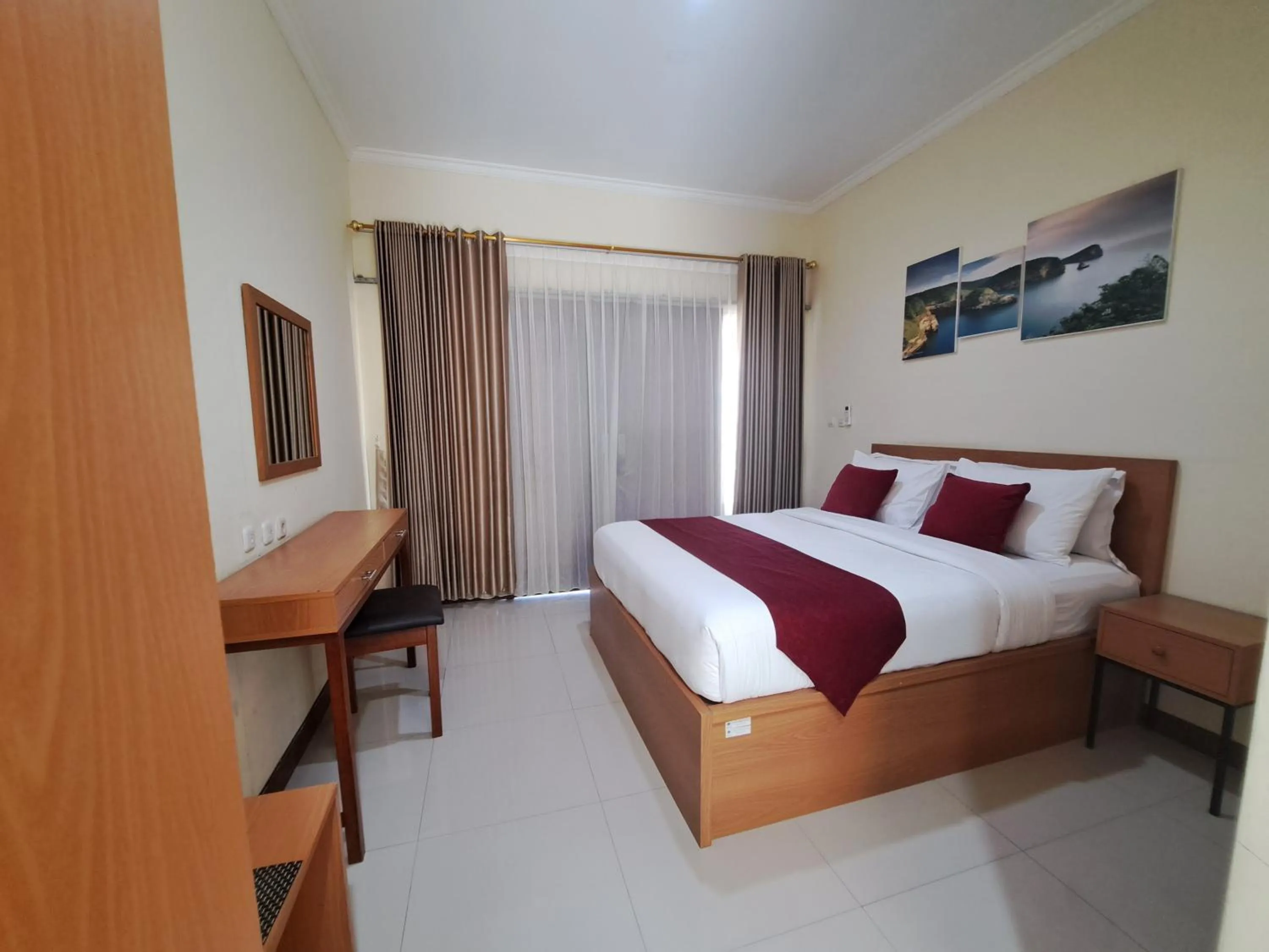 Bedroom, Bed in Tunak Cottage