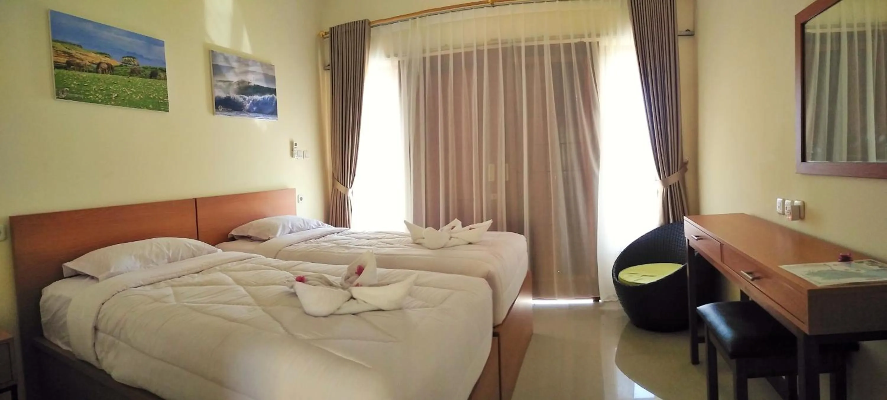 Photo of the whole room, Bed in Tunak Cottage