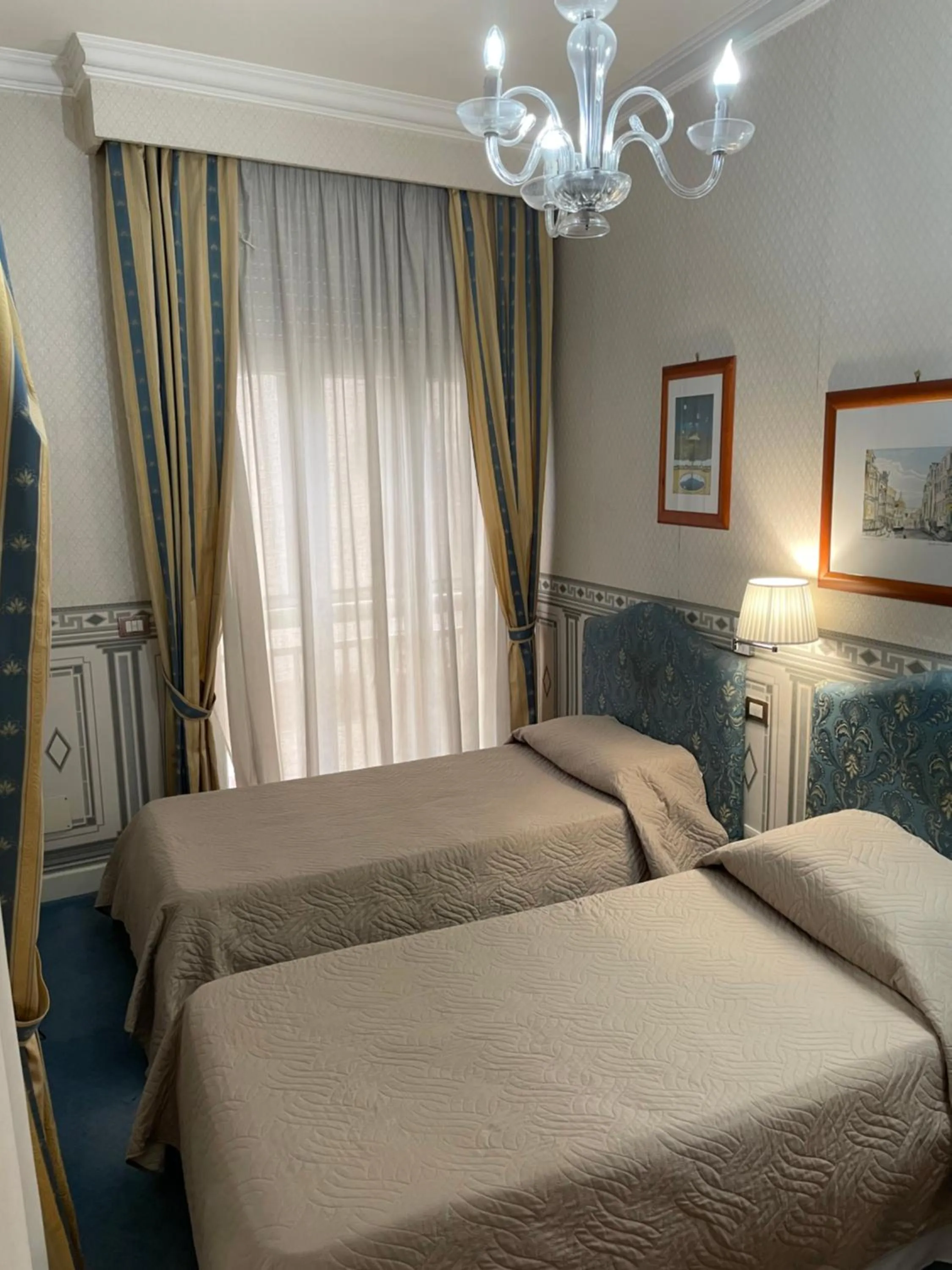 Bedroom, Bed in City Hall