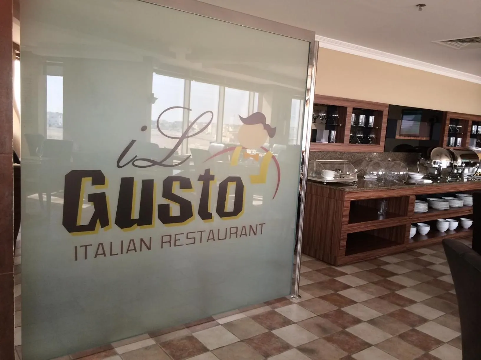 Restaurant/places to eat in Wakra Inn Hotel Apartments