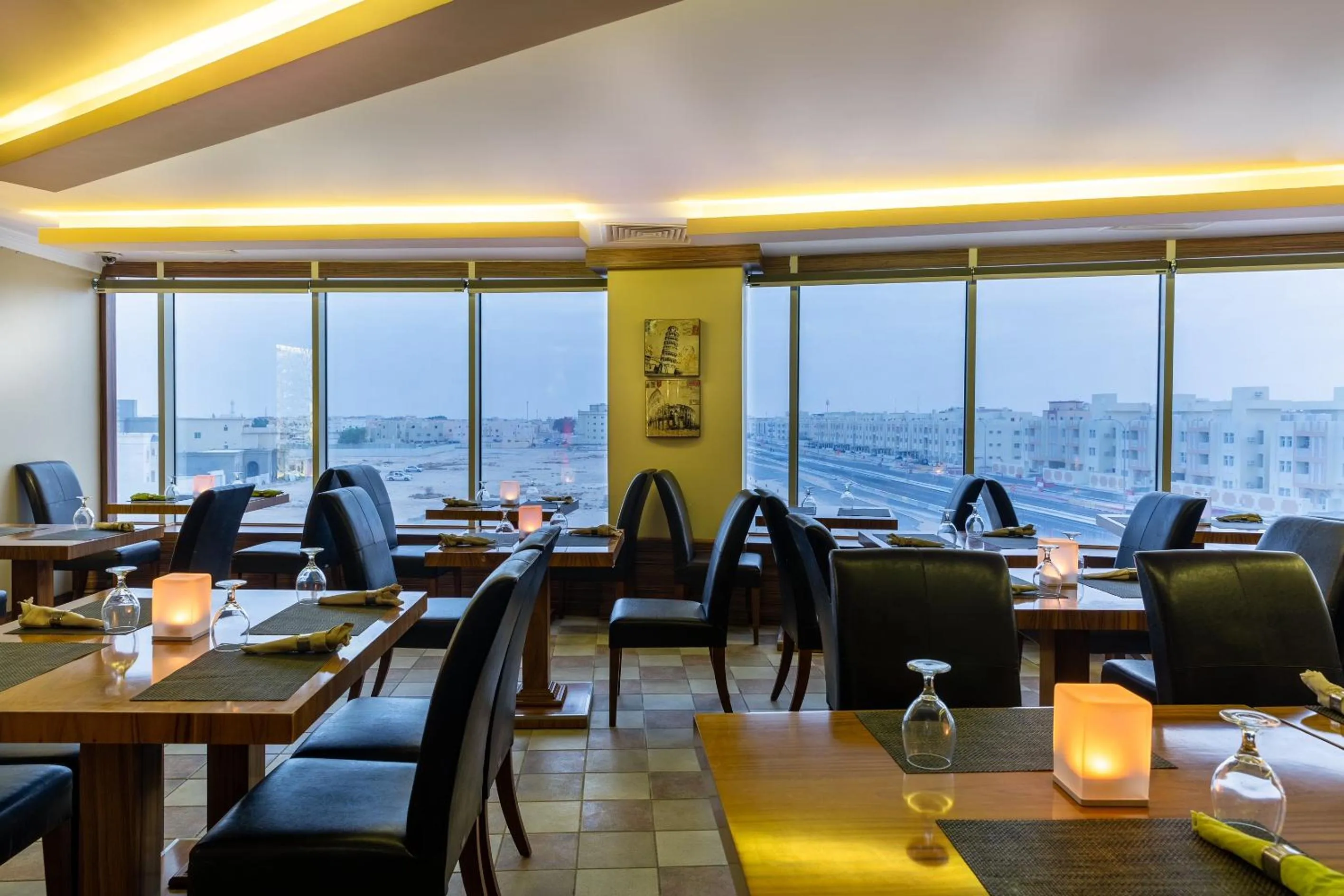 Restaurant/places to eat in Wakra Inn Hotel Apartments