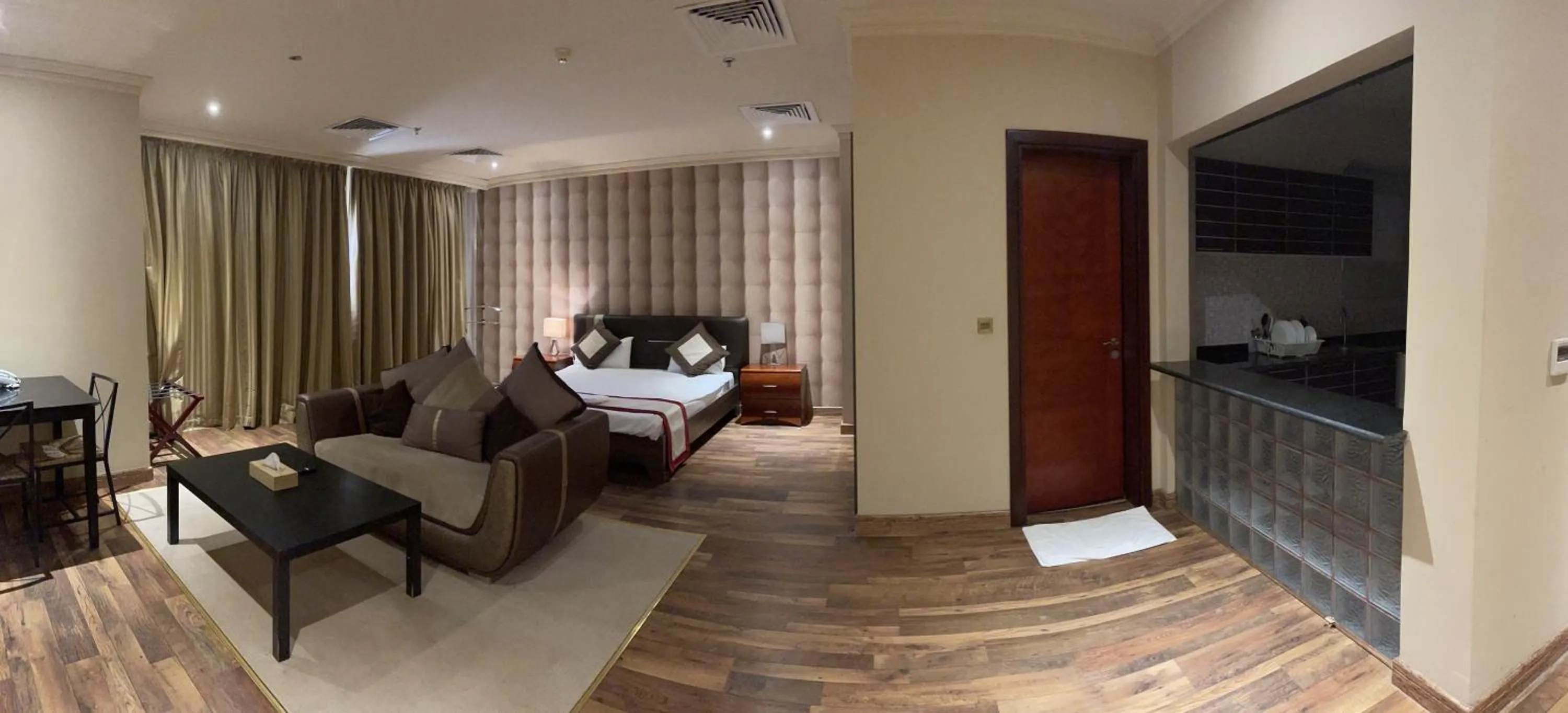 Bed in Wakra Inn Hotel Apartments