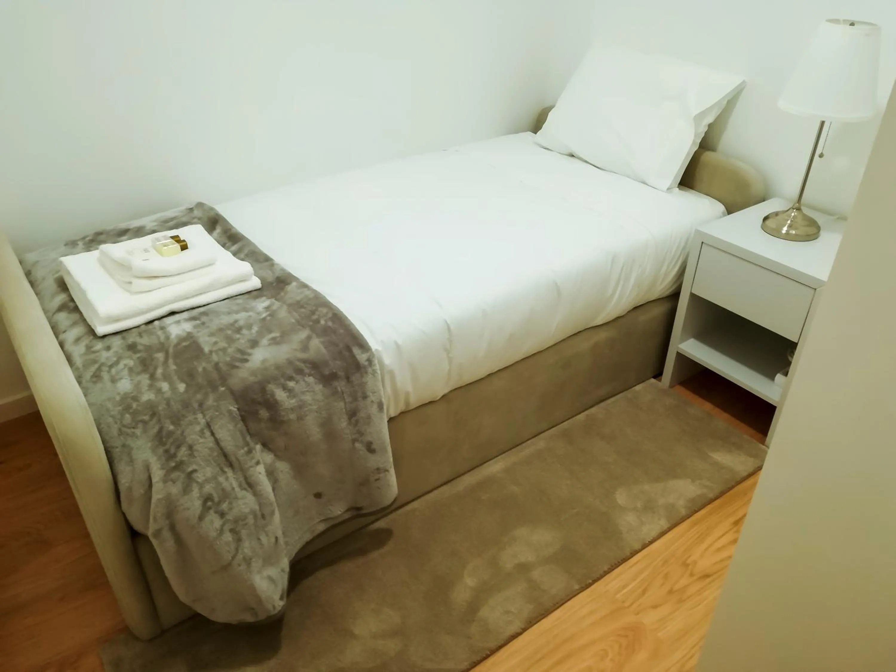 Bed in Nightingale Apartments