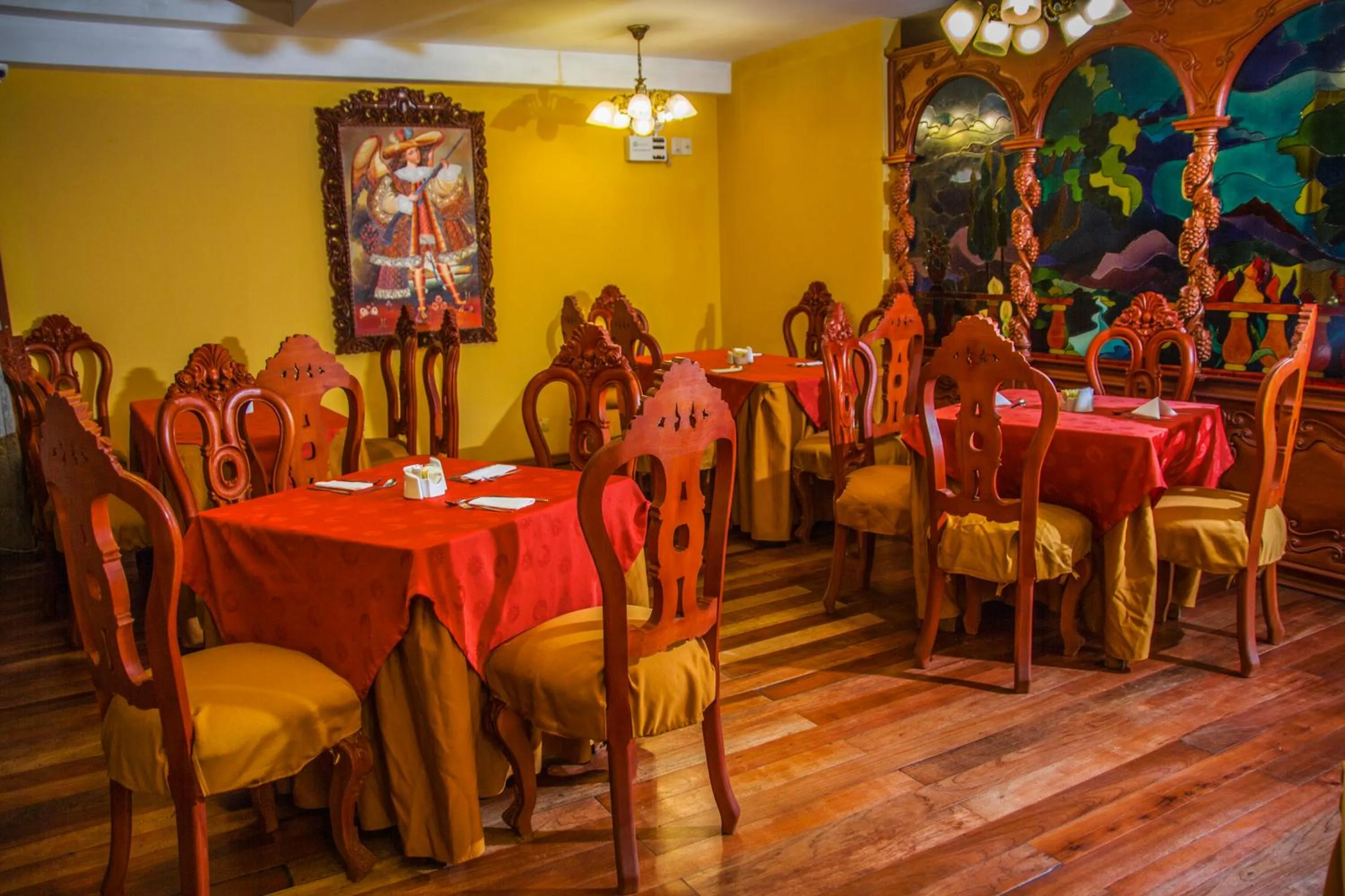 Restaurant/places to eat in Hotel Warari