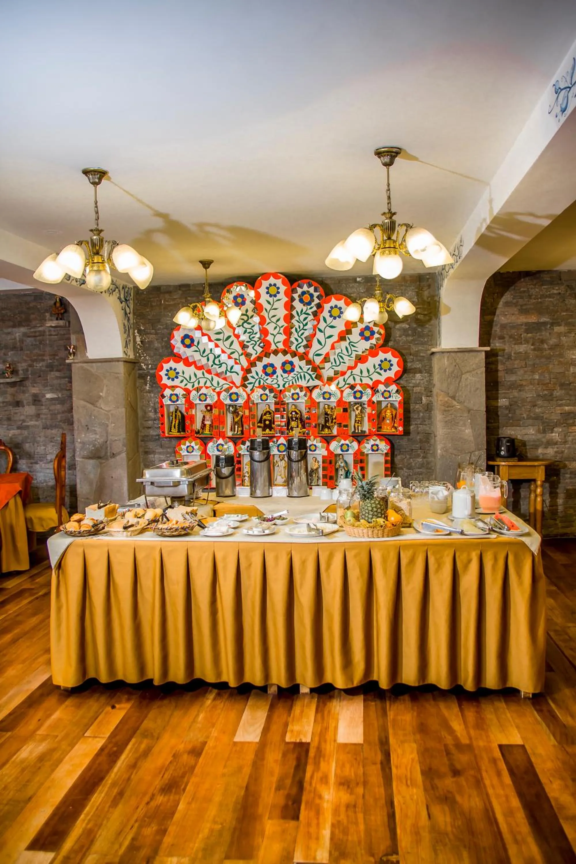 Food and drinks in Hotel Warari