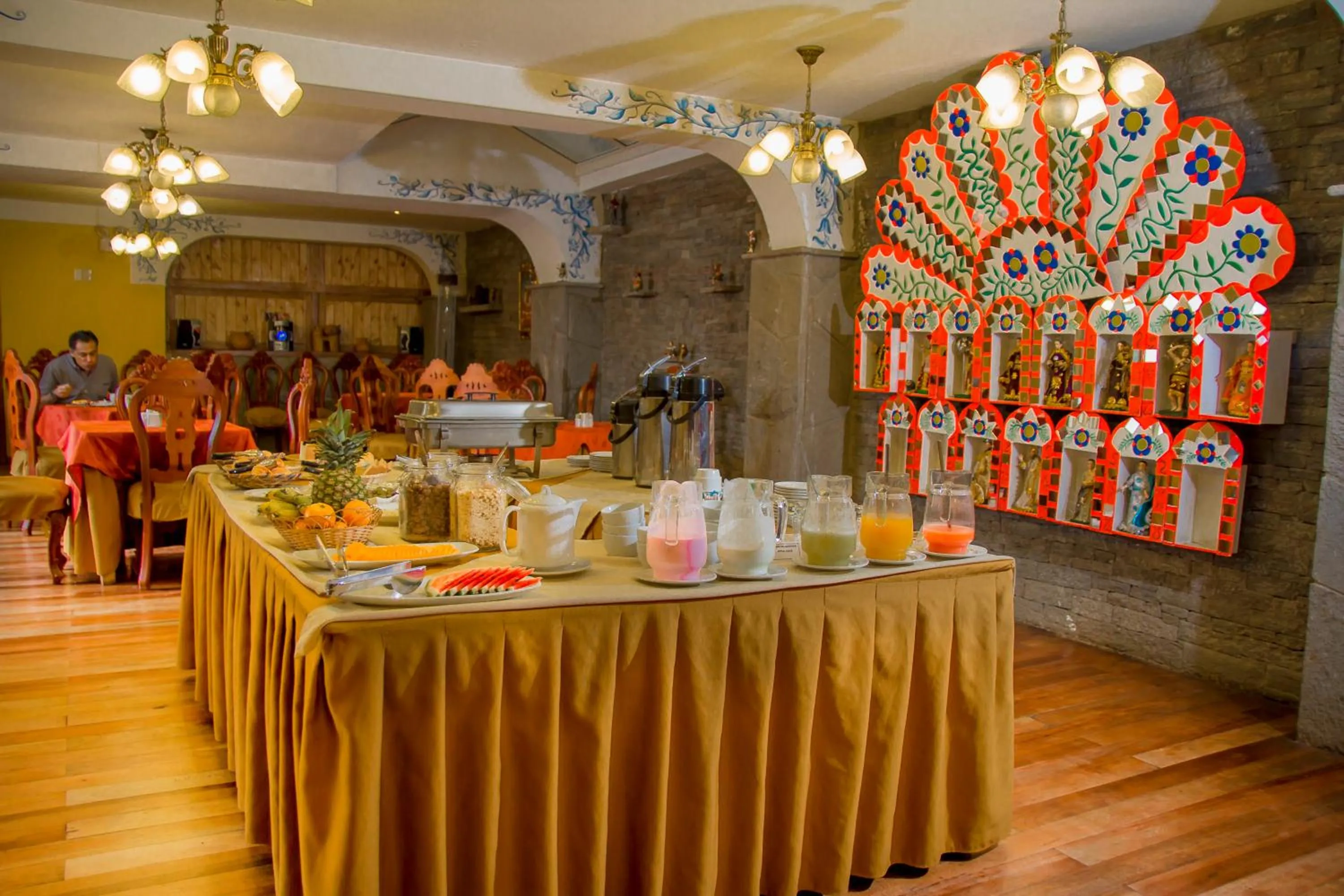 Restaurant/places to eat in Hotel Warari