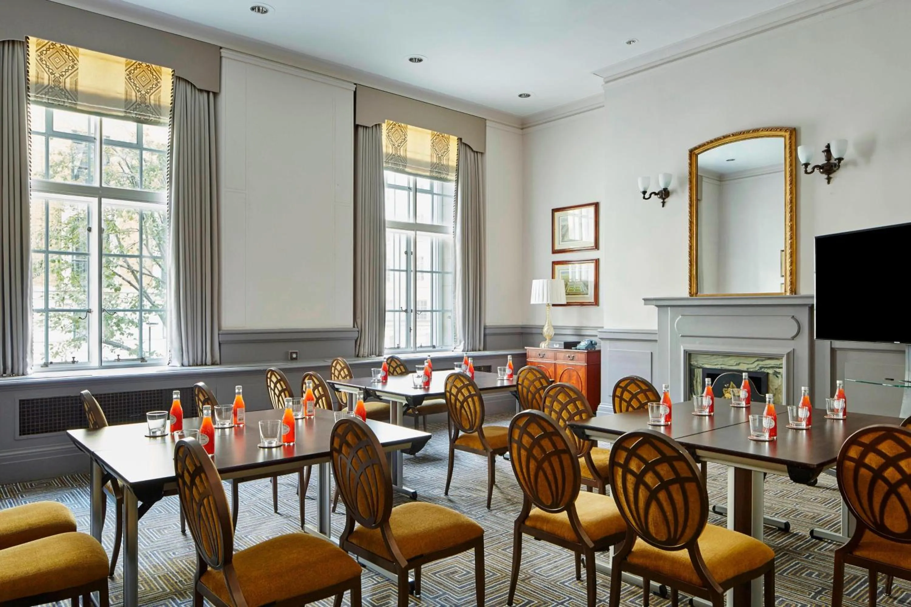 Meeting/conference room in London Marriott Hotel County Hall