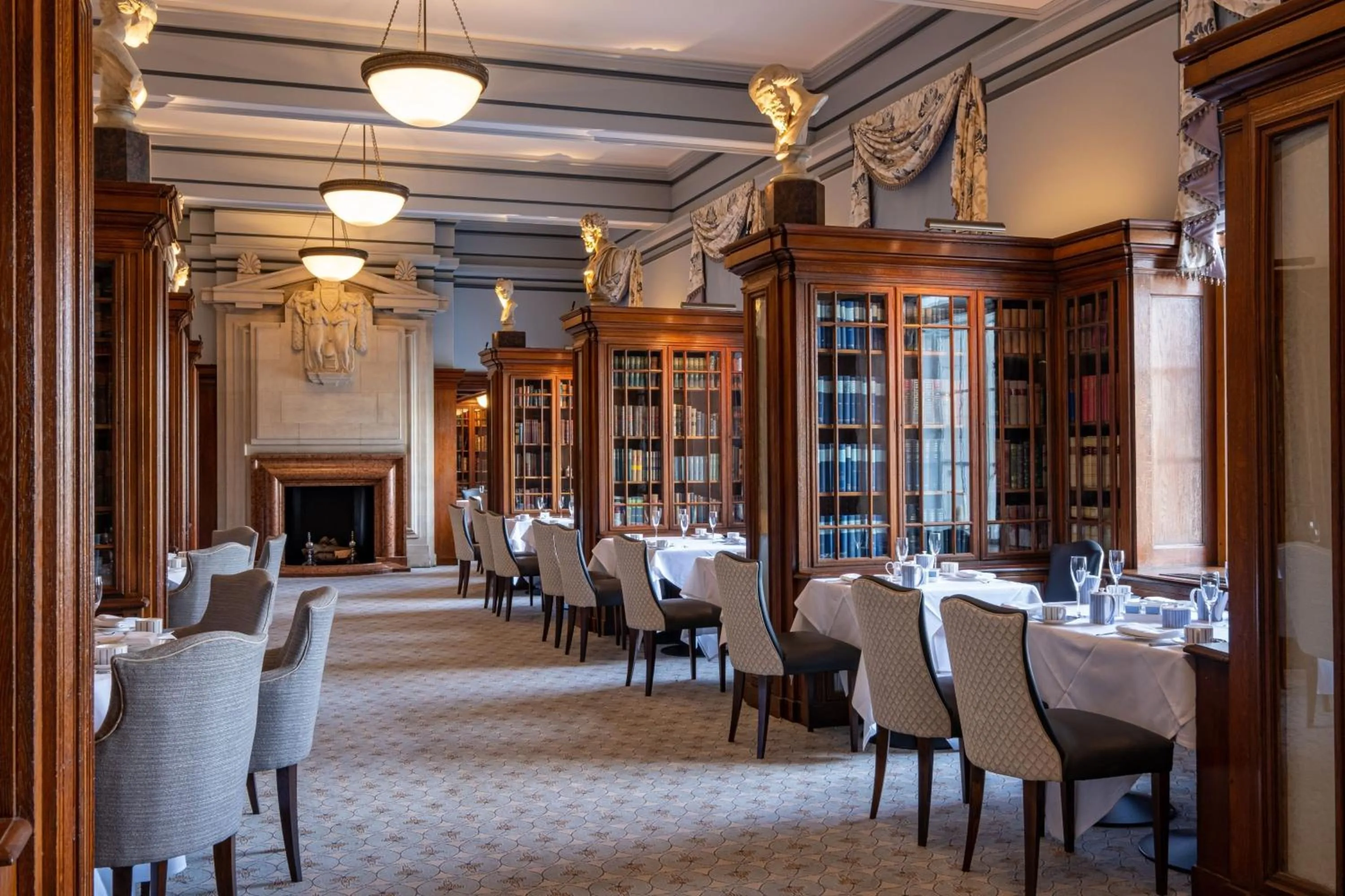 Restaurant/places to eat in London Marriott Hotel County Hall