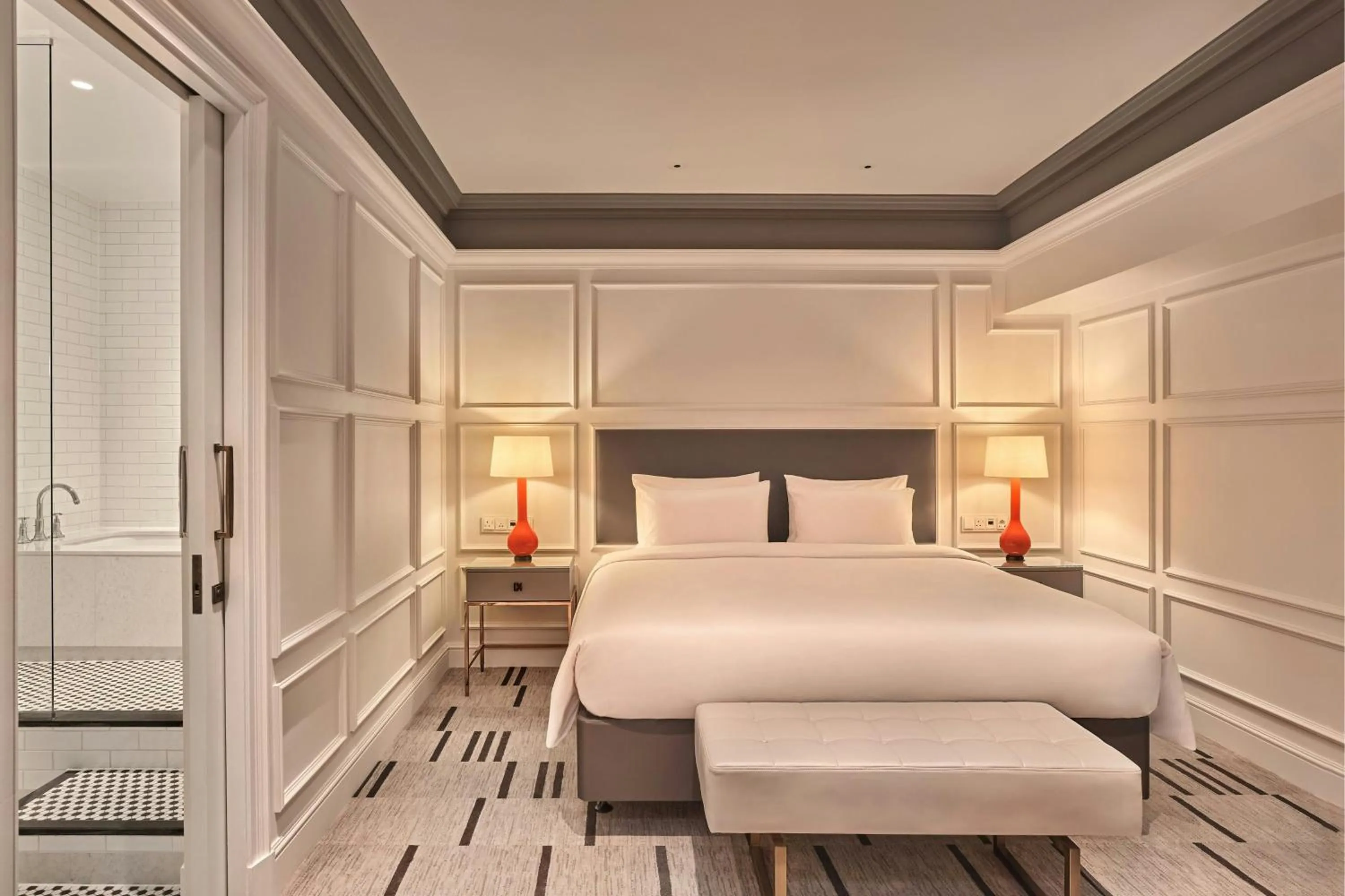 Bedroom, Bed in London Marriott Hotel County Hall