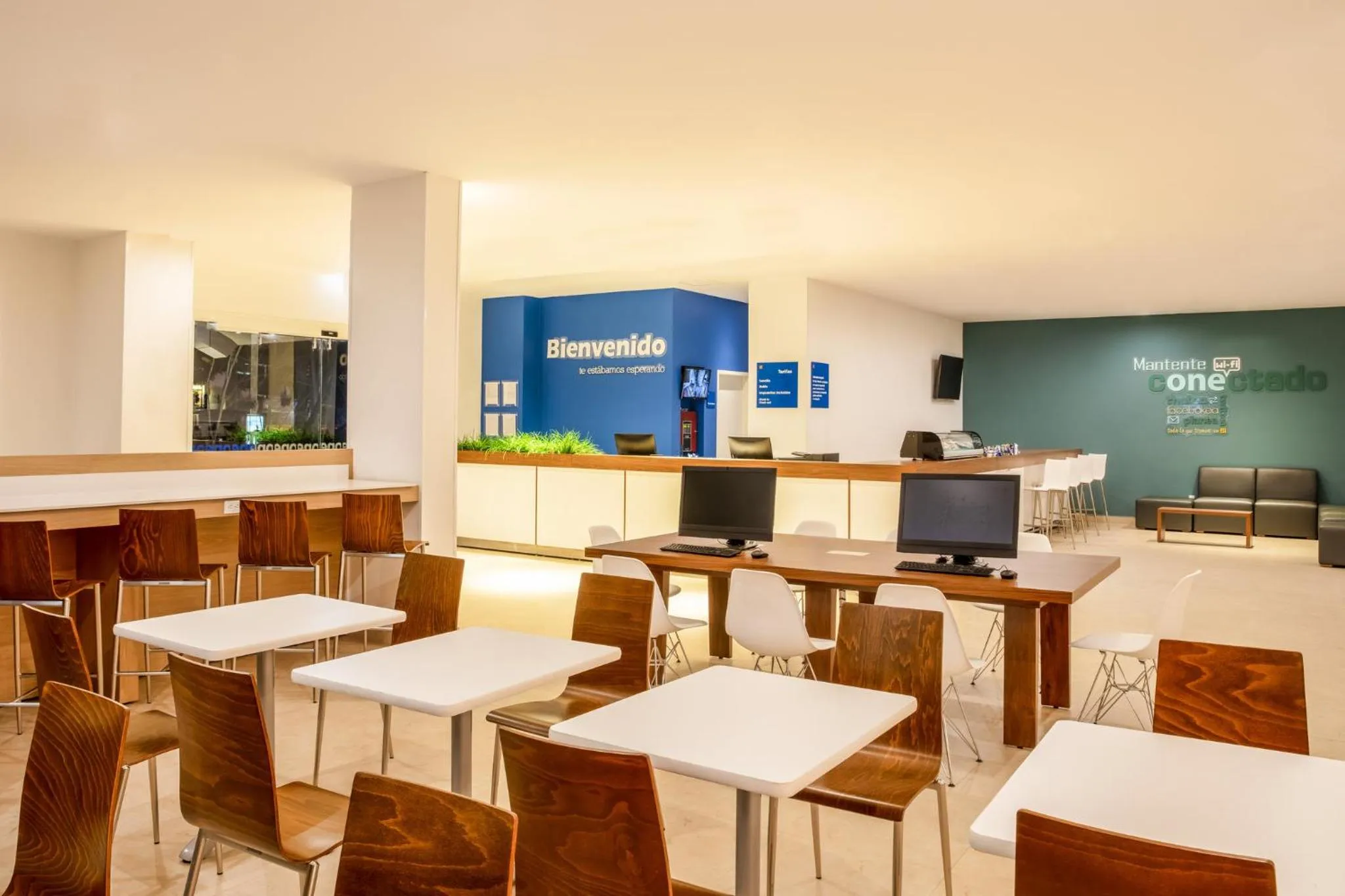 Restaurant/places to eat in One Ciudad de Mexico La Raza