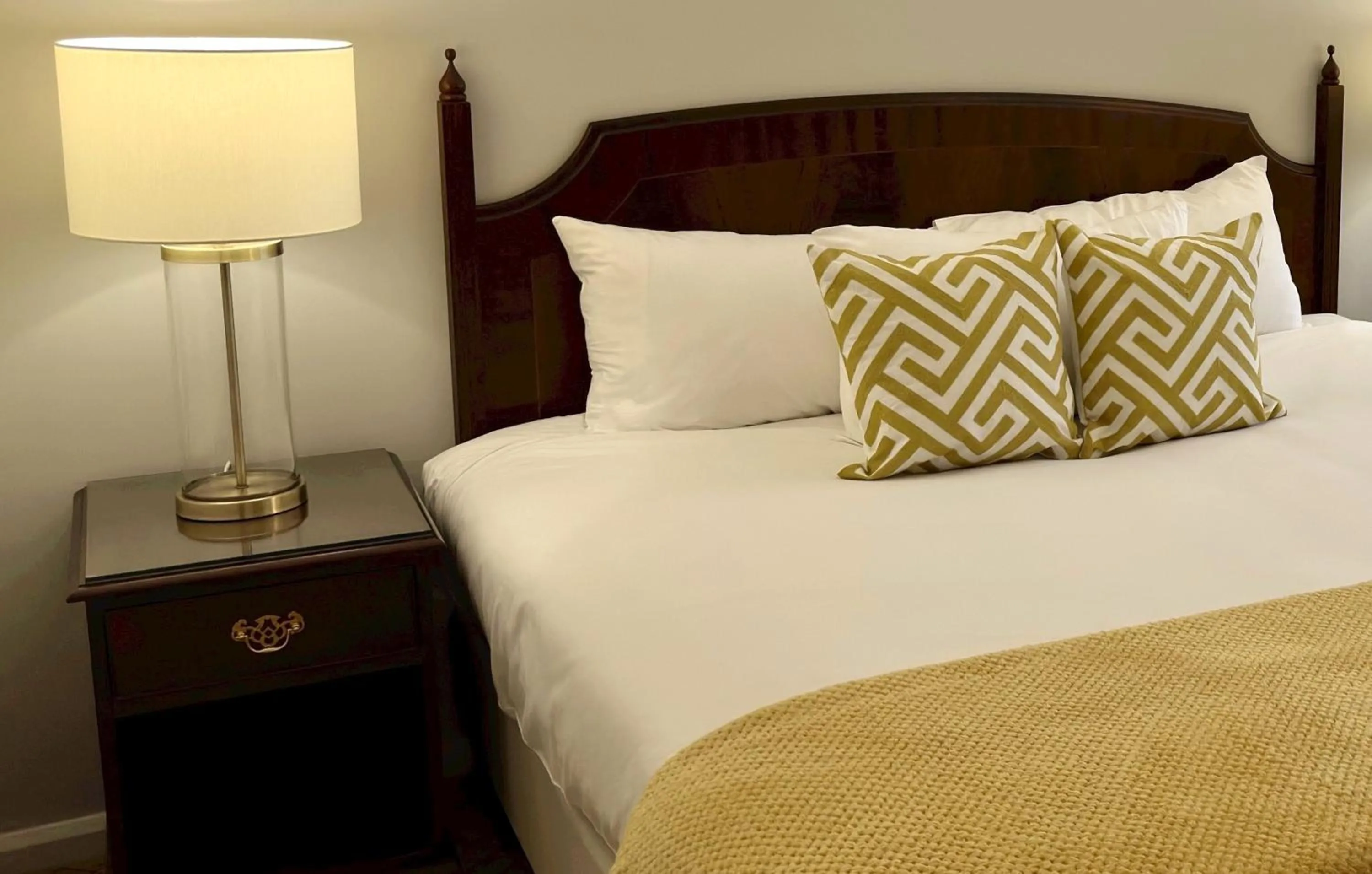 Bed in The Aberdeen Dyce Hotel