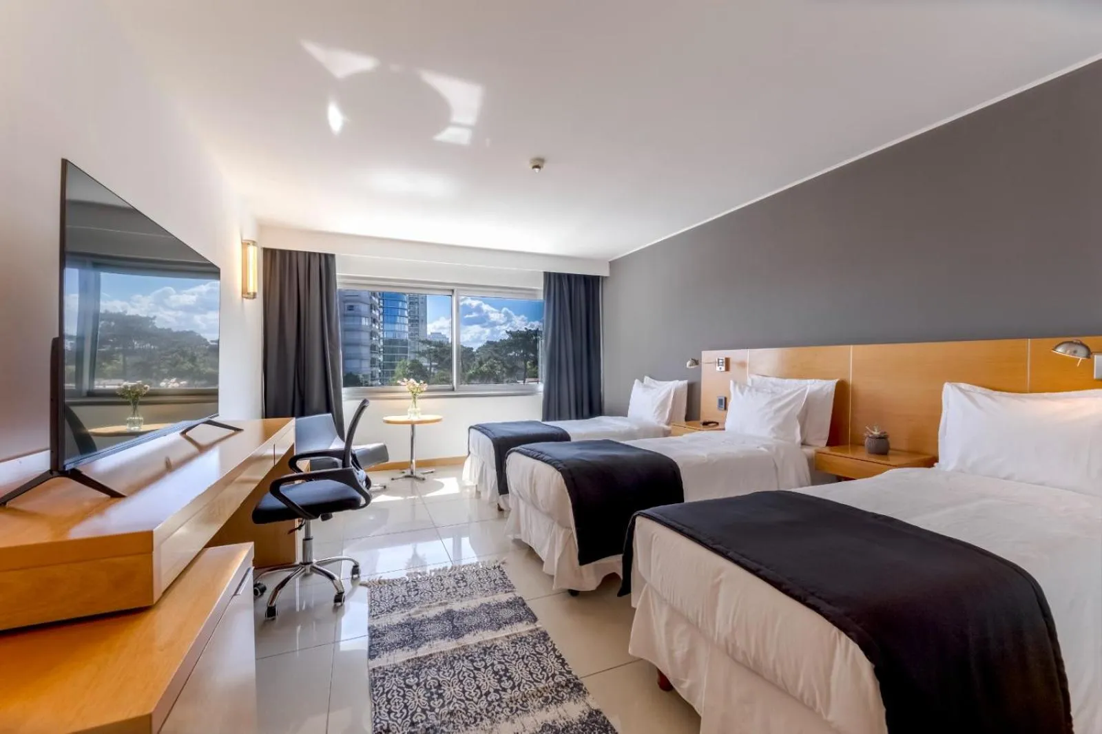 Property building, Bed in Park Hotel